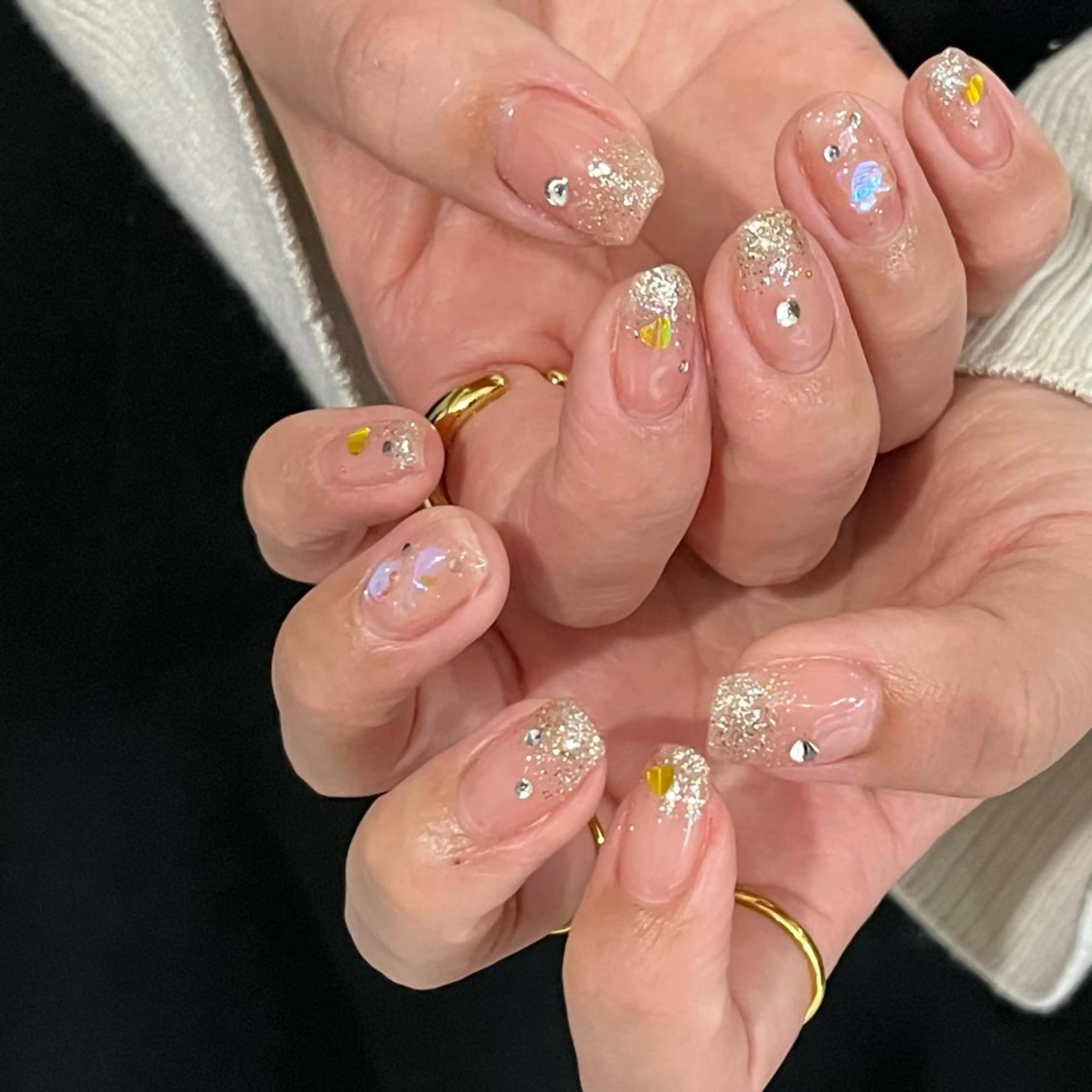 ネイル 🪐富島彩夏 /海外nail🪐のネイルデザイン