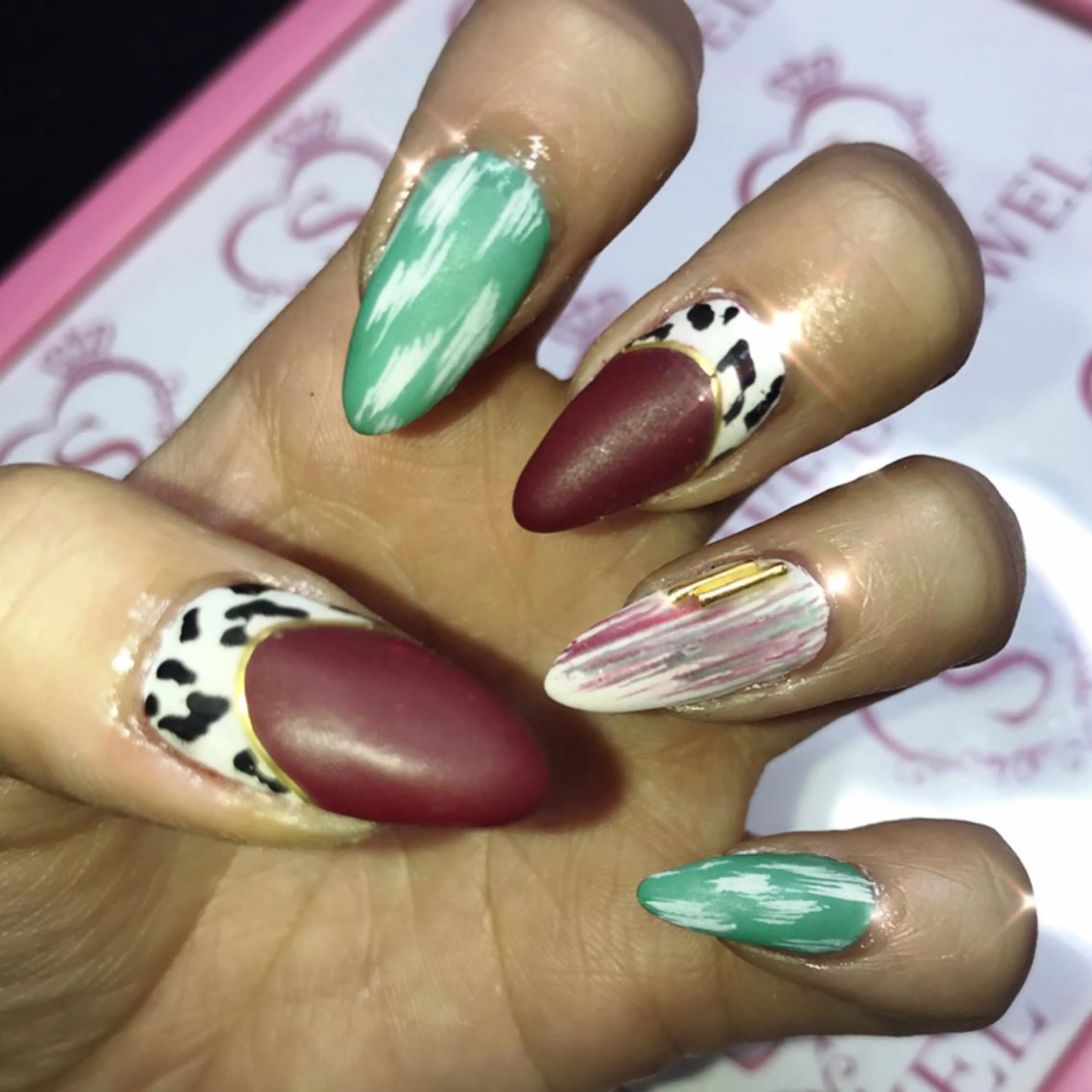 ネイル S♡JEWEL所属・S. JEWELのネイルデザイン