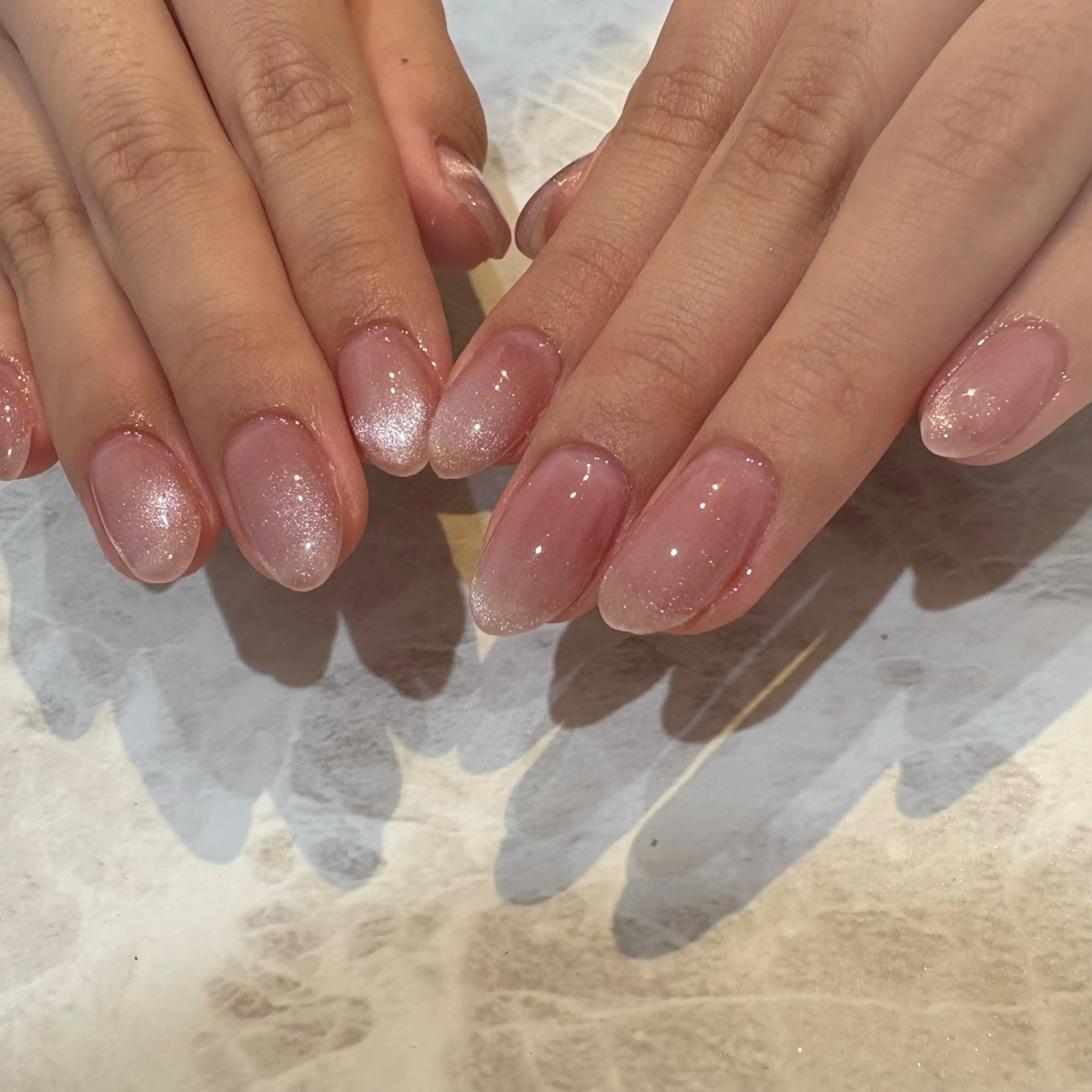 ネイル マグネットネイル ピンク ハンドネイル private salon magique所属・Rina🫧 大阪/福島のネイルデザイン