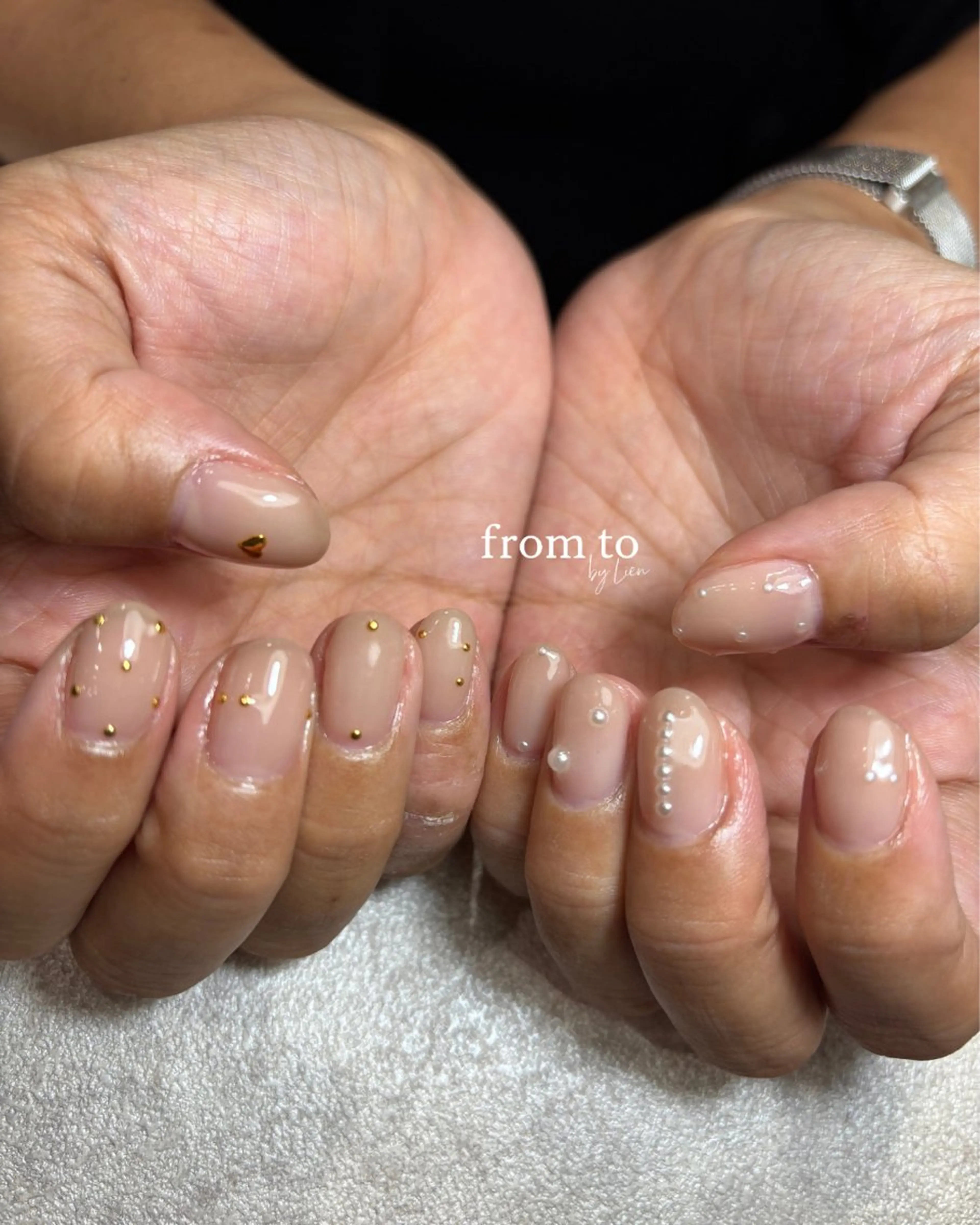 ネイル ニュアンスネイル シンプルネイル from to所属・seika .のネイルデザイン