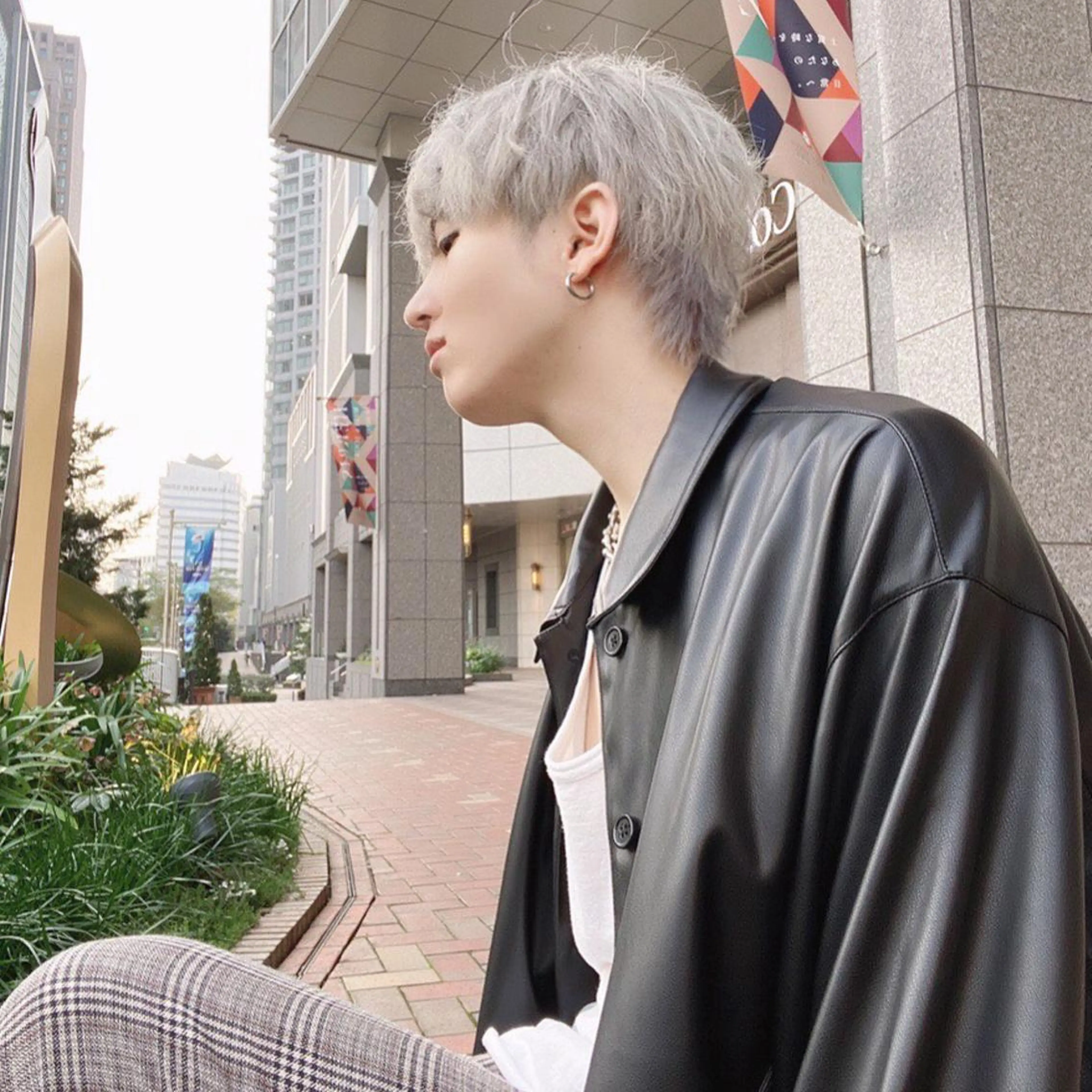 ショート カラー メンズ ヘアカラー シールエクステ特化 ハイトーン、NANAのヘアスタイル