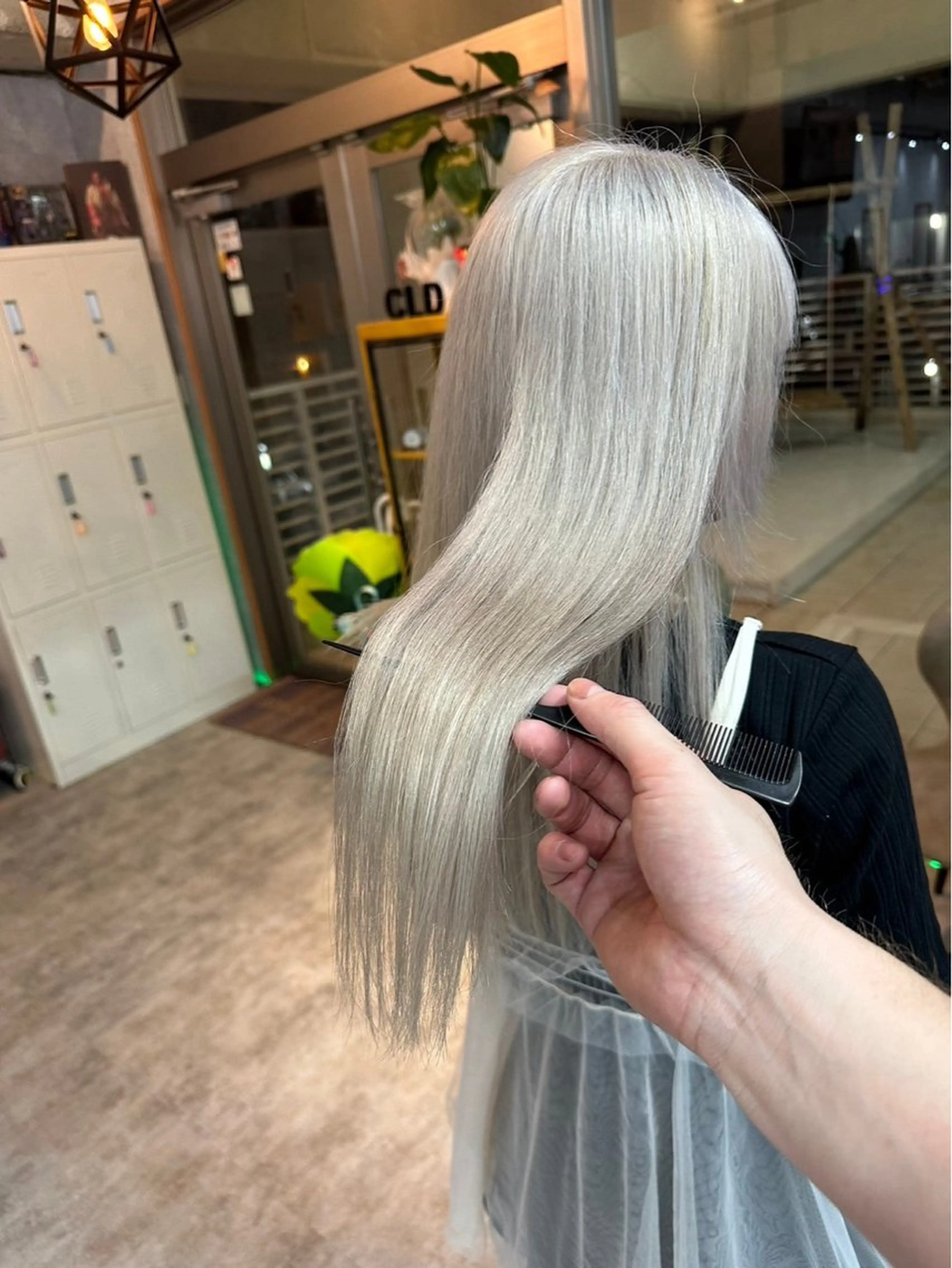 セミロング カラー C'LD Hair Produce【シールドヘアープロデュース】所属・シールドヘアー/那覇 /縮毛矯正/ブリーチのヘアスタイル