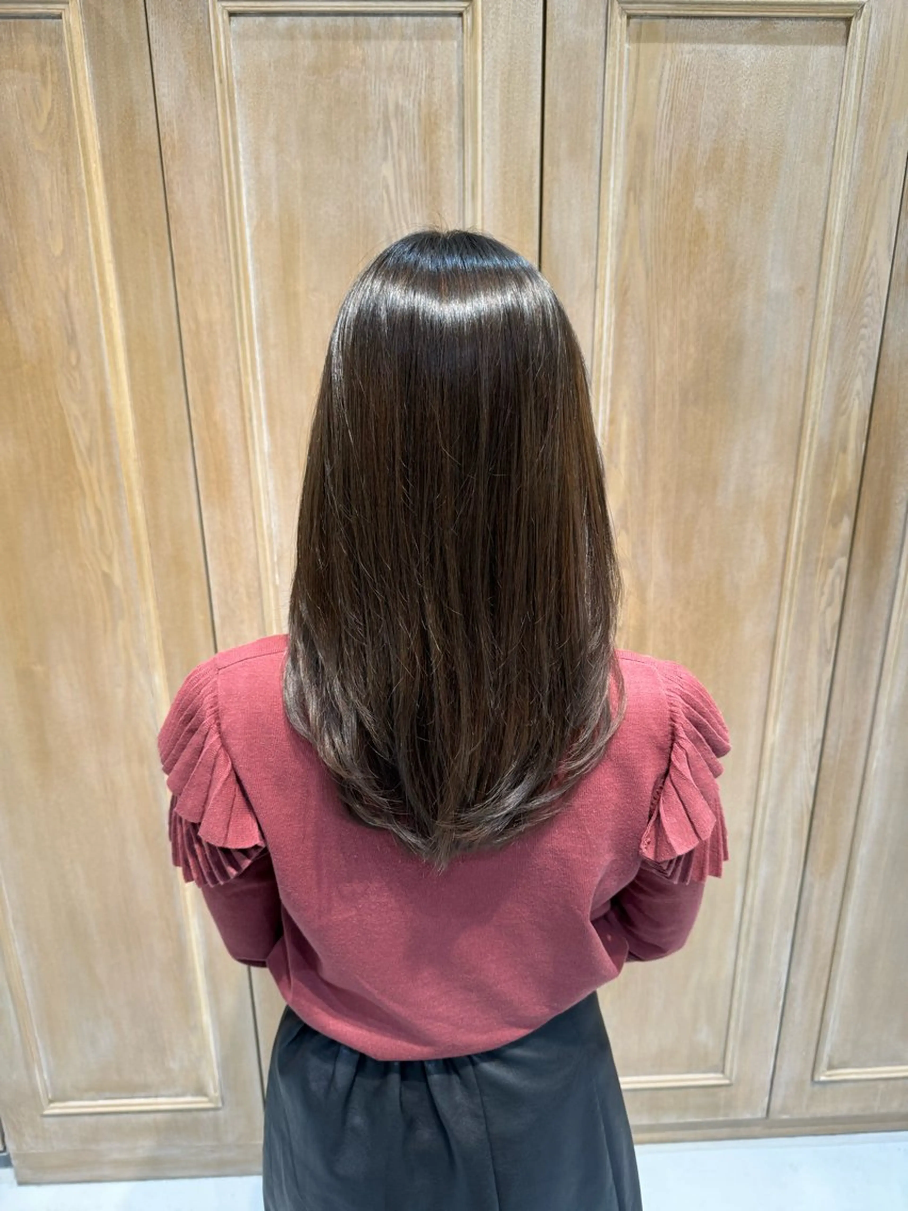 セミロング レイヤーカット カット ヘアカラー トリートメント 透明感カラー/顔周り カット/レイヤーにかのヘアスタイル