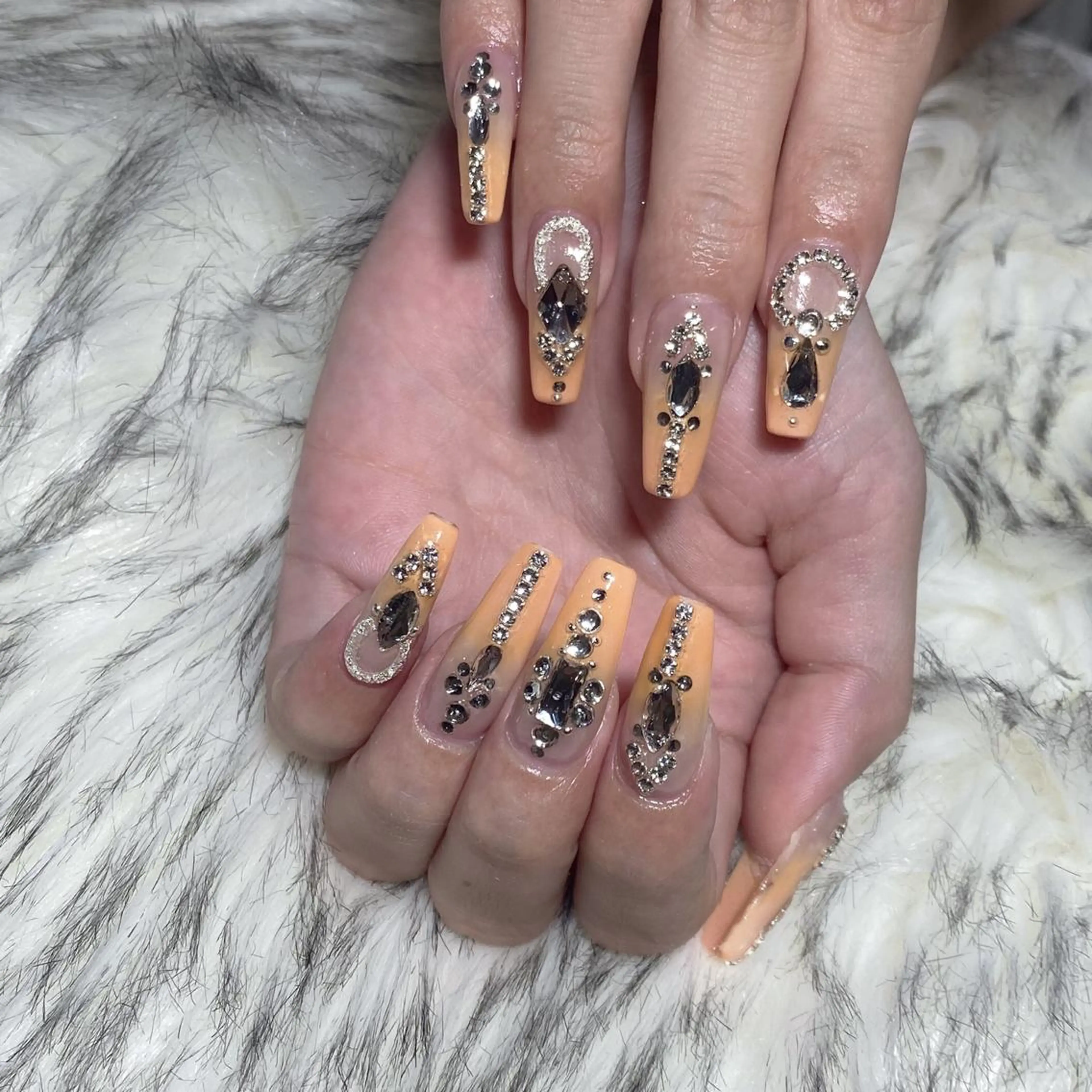 ネイル ハンドネイル la vie  Luire所属・la vie Luire ｱｽｶのネイルデザイン