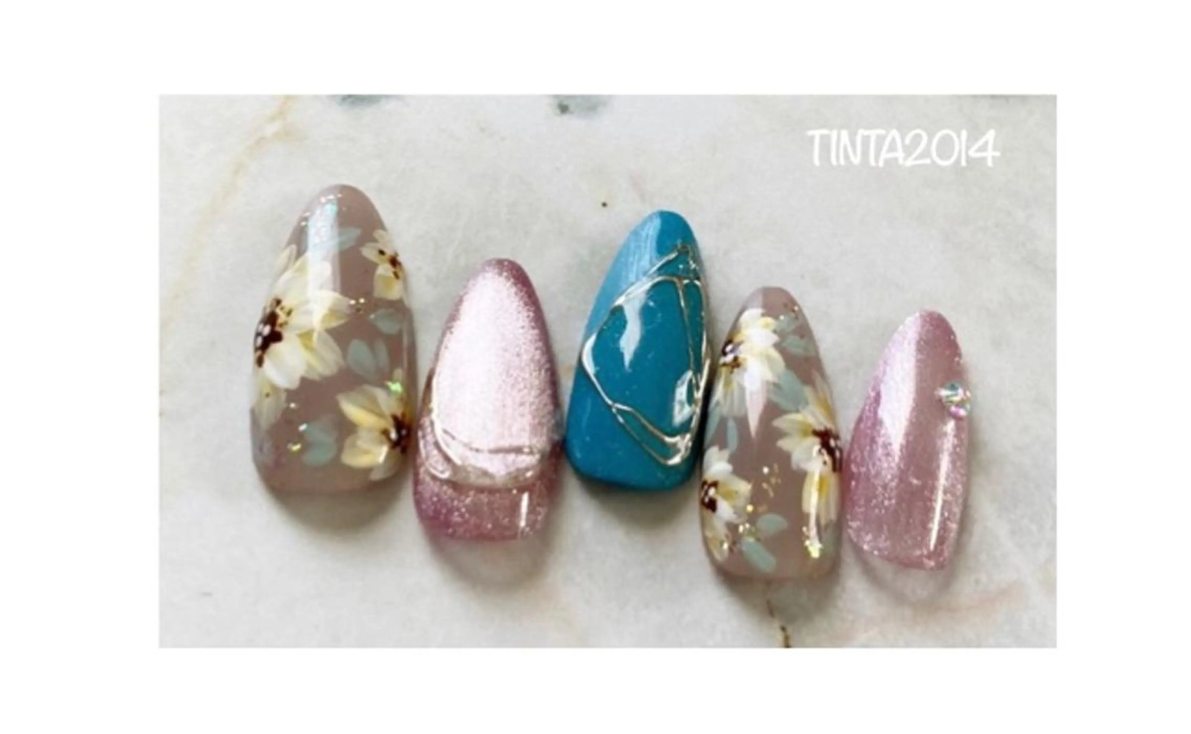 ネイル フラワーネイル ネイルサロン ティンタ所属・馬場 典子のネイルデザイン