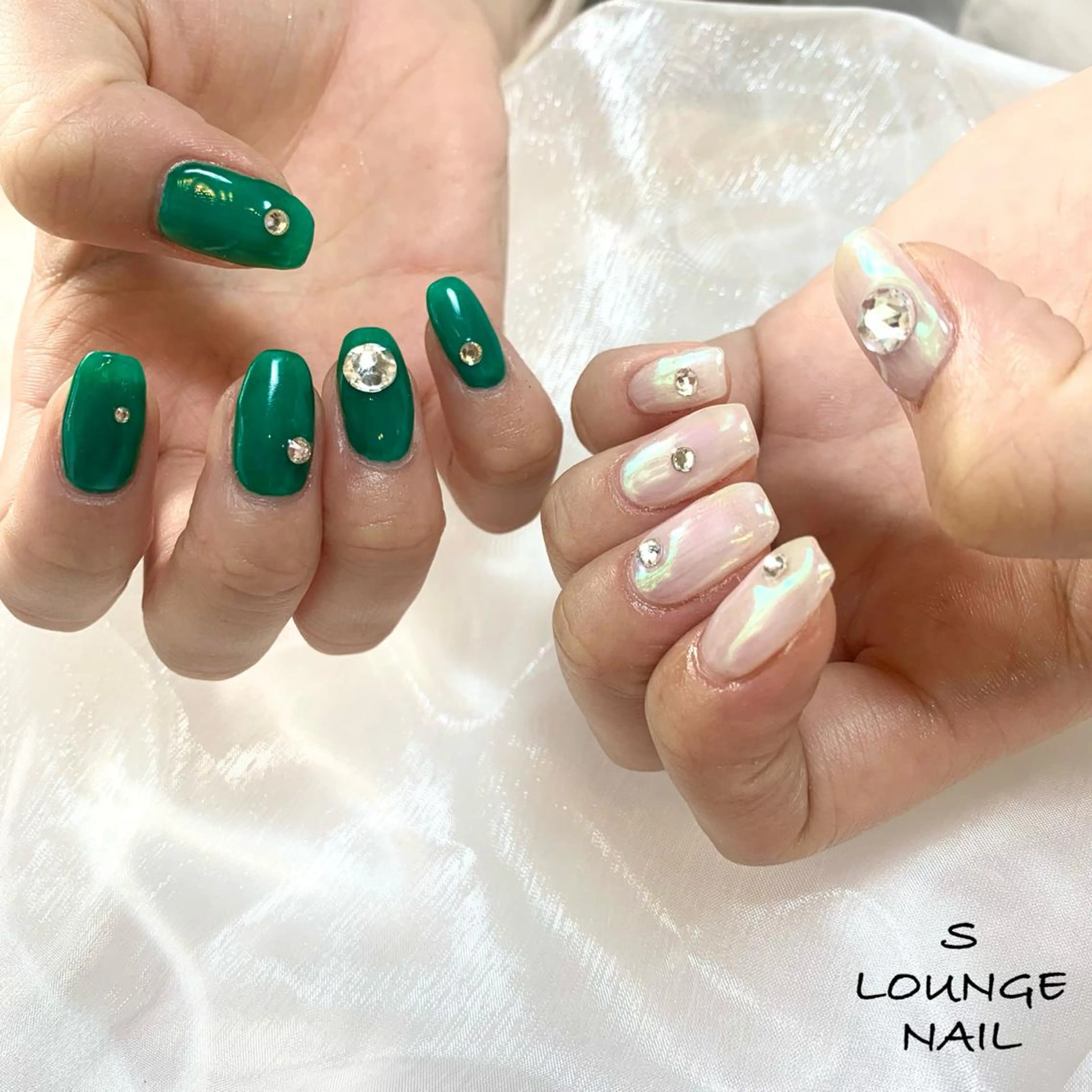 ネイル ハンドネイル フットネイル S LOUNGE NAIL所属・パーツたくさん🍓 SUMIのネイルデザイン