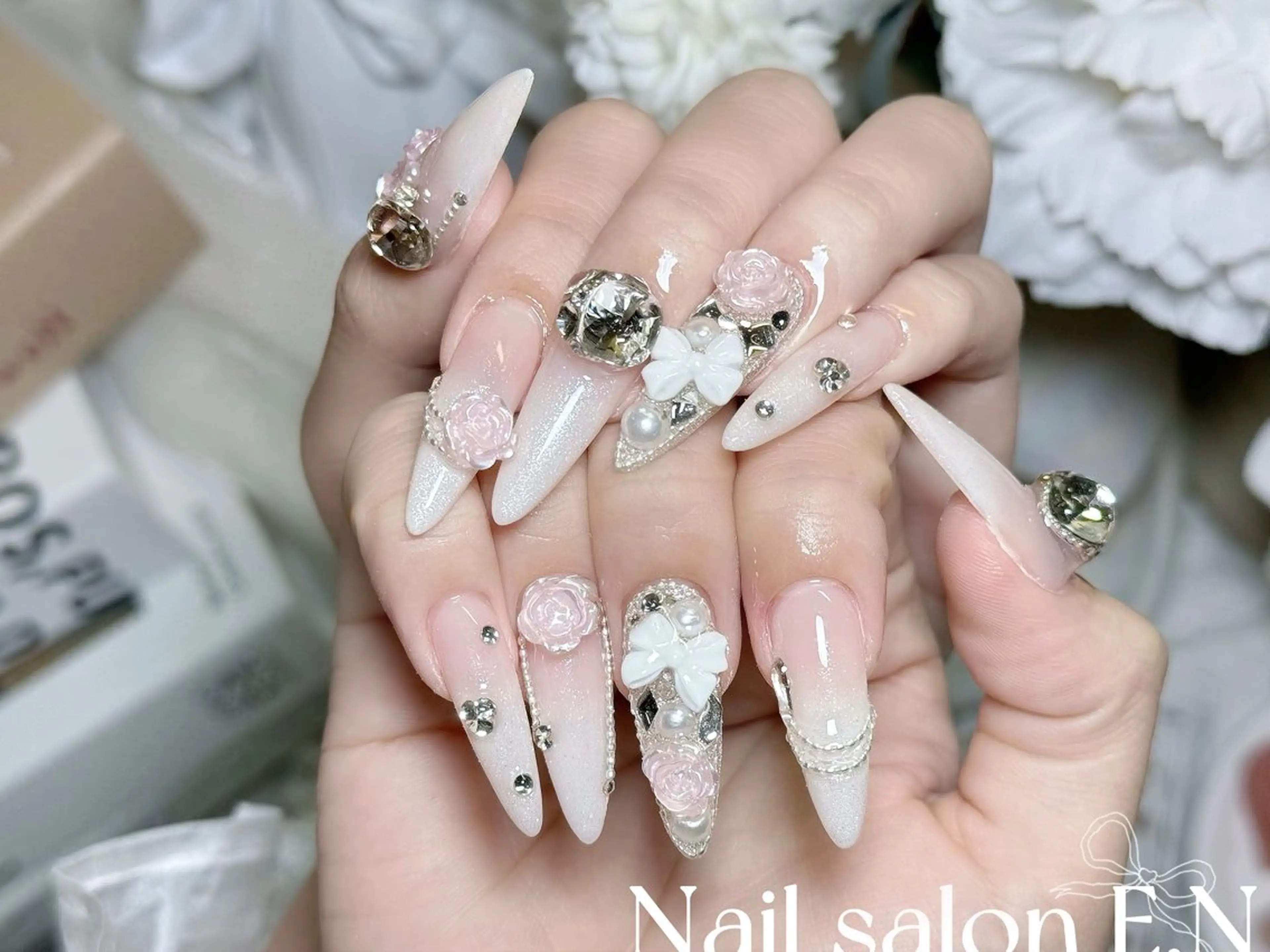 ネイル アートネイル オーロラネイル ブラウン クリアネイル フレンチネイル ハンドネイル E.N🦋 長さ出し/持ち込みのネイルデザイン