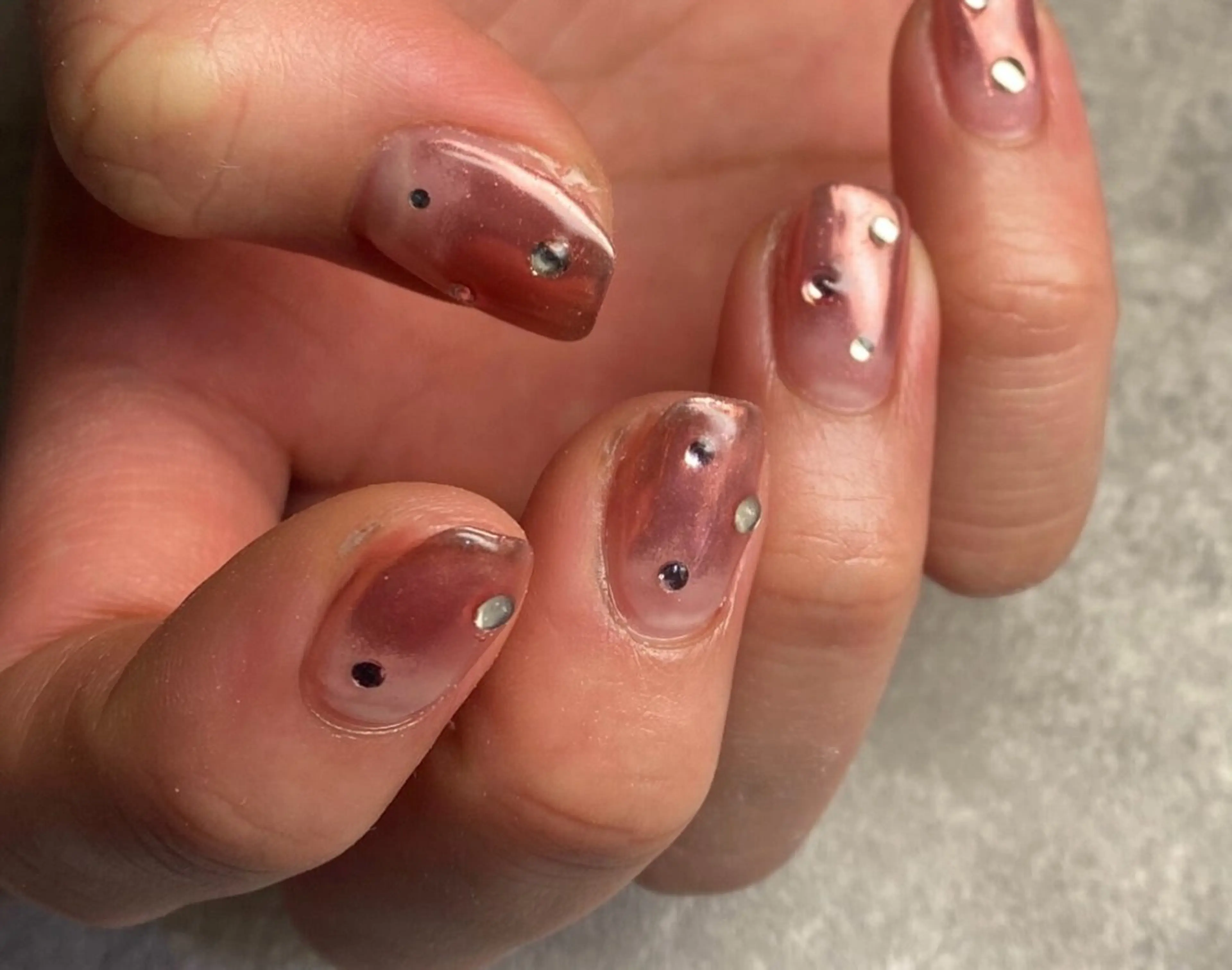 ネイル ミラーネイル ニュアンスネイル ピンク ハンドネイル NailLife🌿 矢場町Maiアートのネイルデザイン