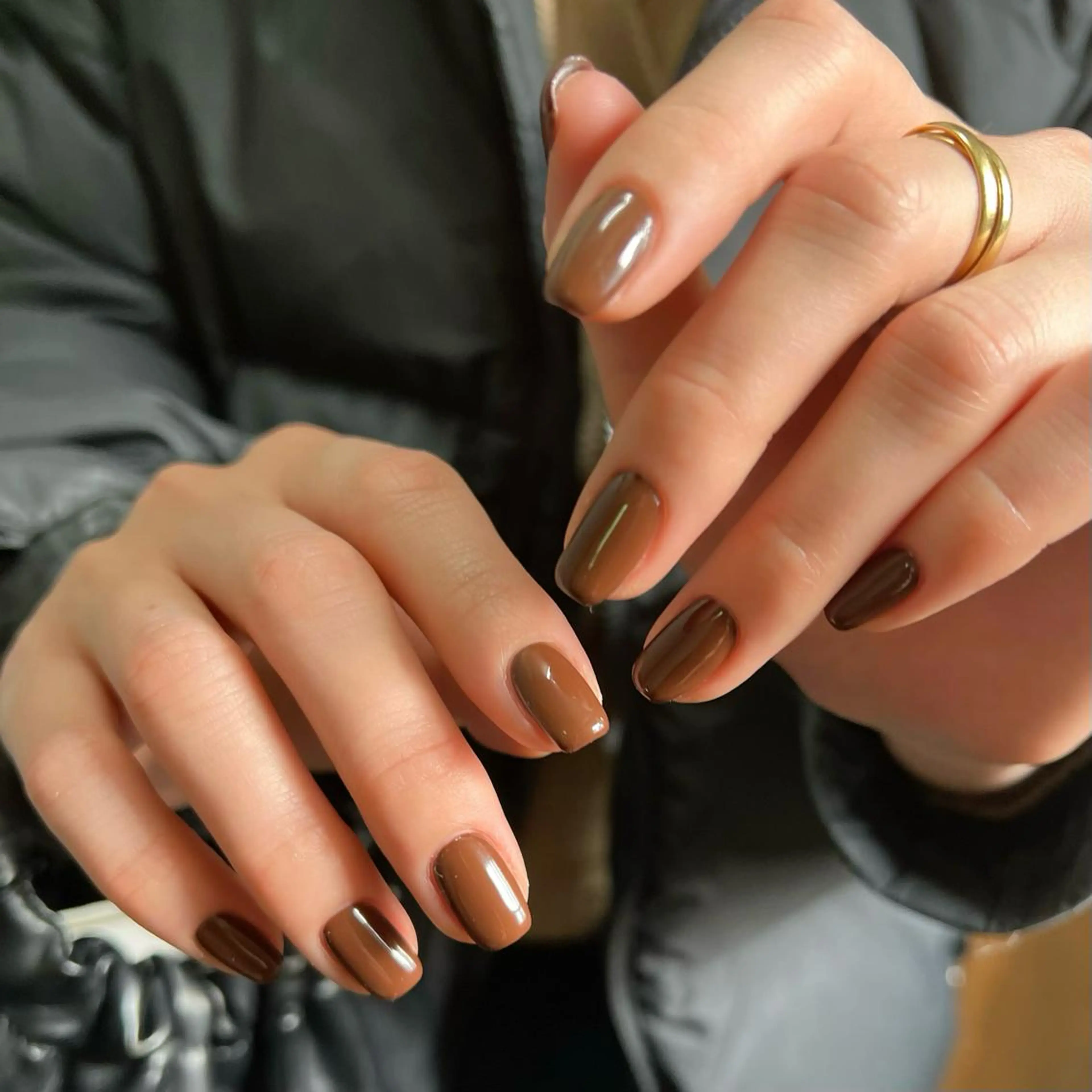 ネイル ブラウン ニュアンスネイル ワンカラーネイル ハンドネイル nuás nailのネイルデザイン