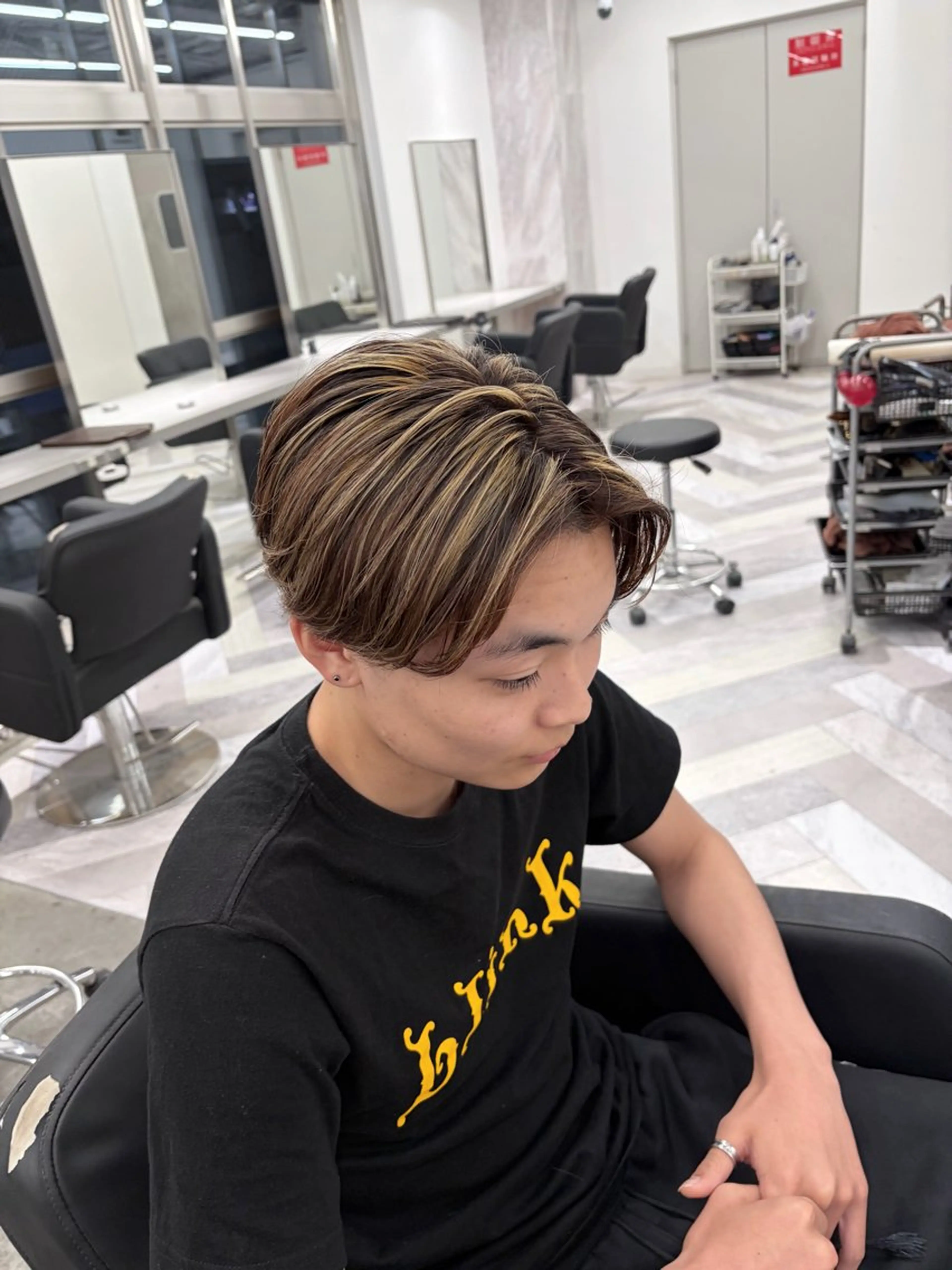 カラー メンズ カット ヘアカラー トリートメント EIGHT ／SHU🩶のヘアスタイル