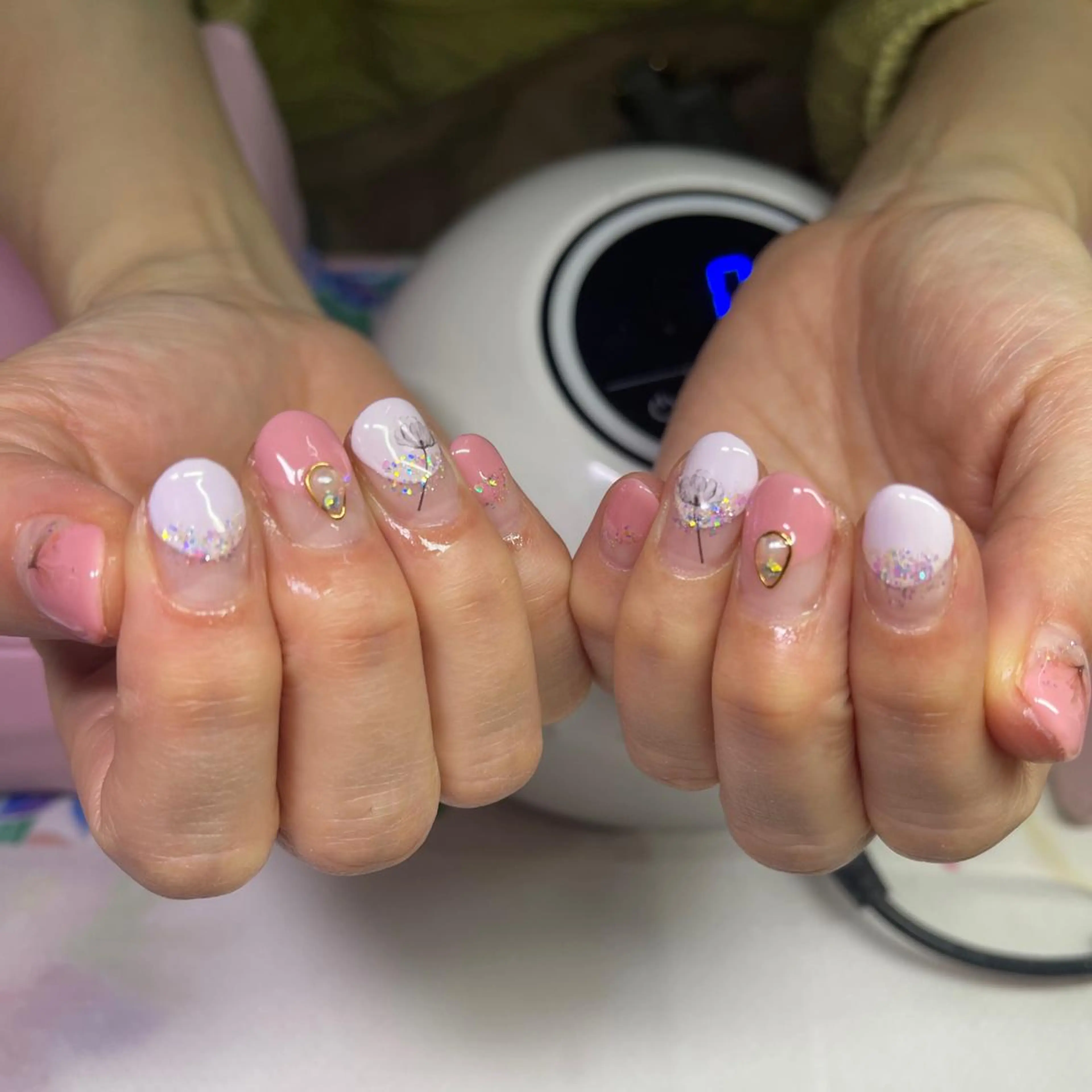 ネイル フレンチネイル 春ネイル ネイルサロンキュアイスト所属・キュアイスト アコパラジェル調布のネイルデザイン