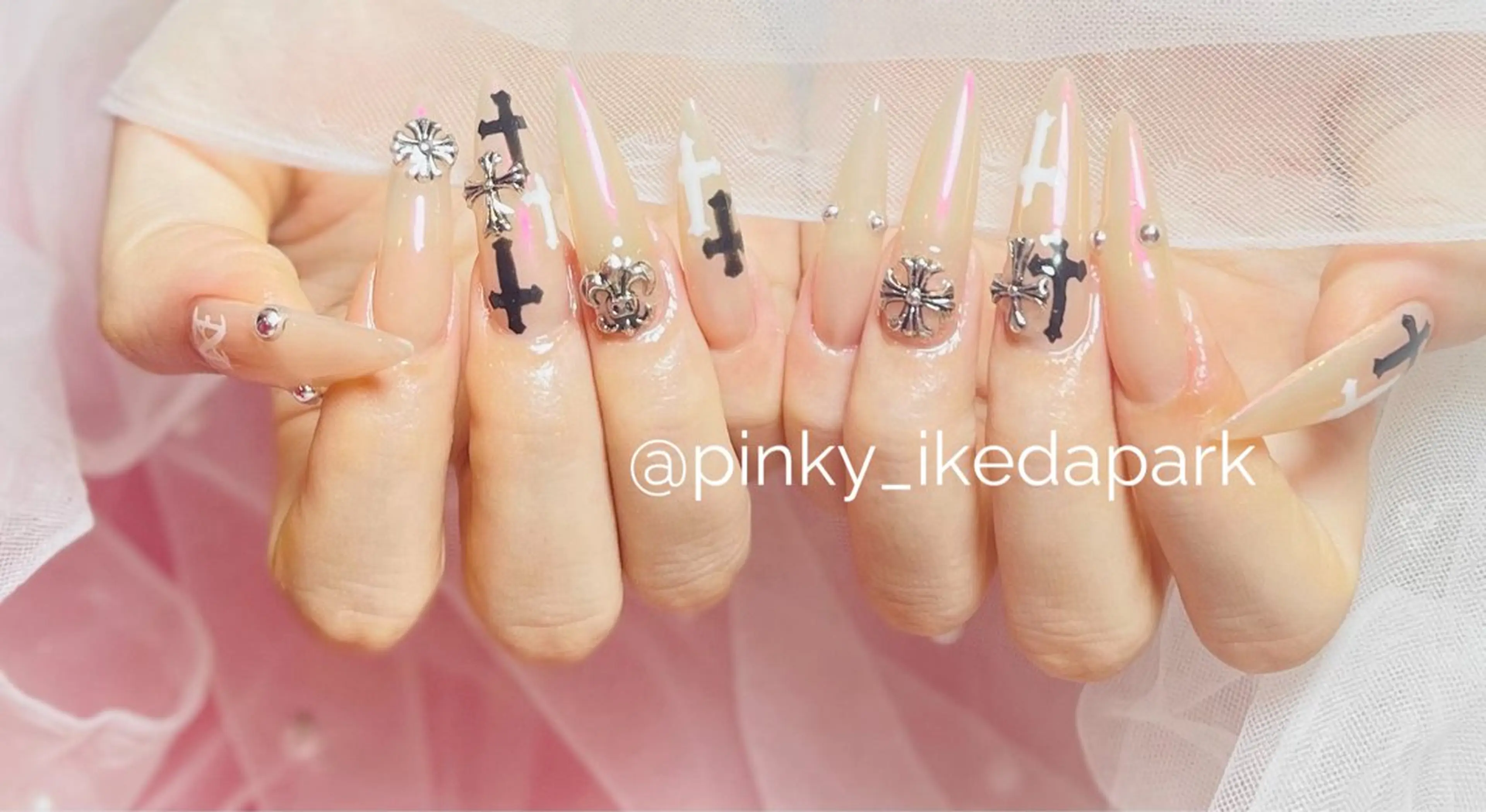 ネイル ハンドネイル PINKY nail所属・ピンキー 池田公園店のネイルデザイン
