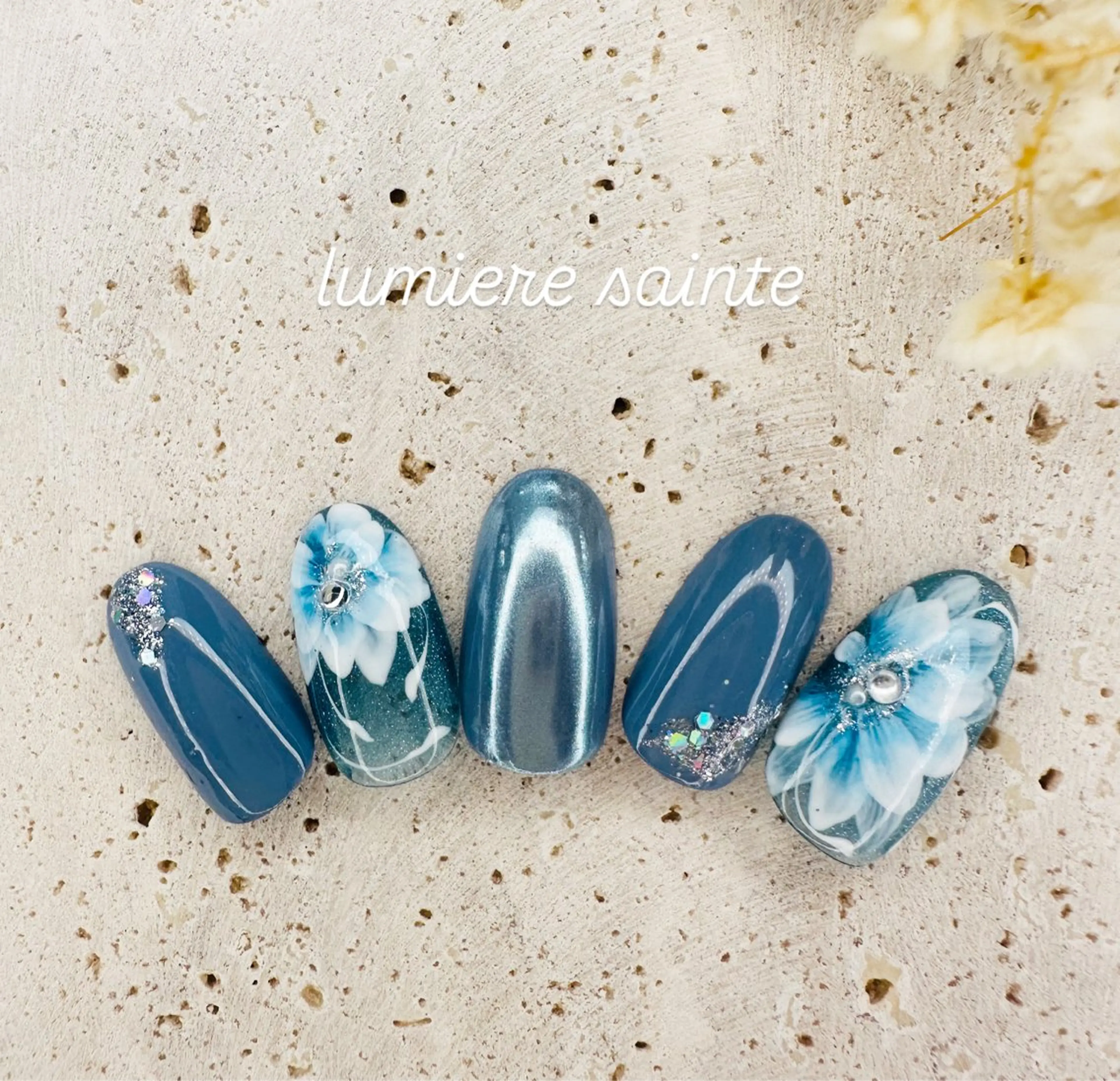 ネイル lumière saintenailのネイルデザイン