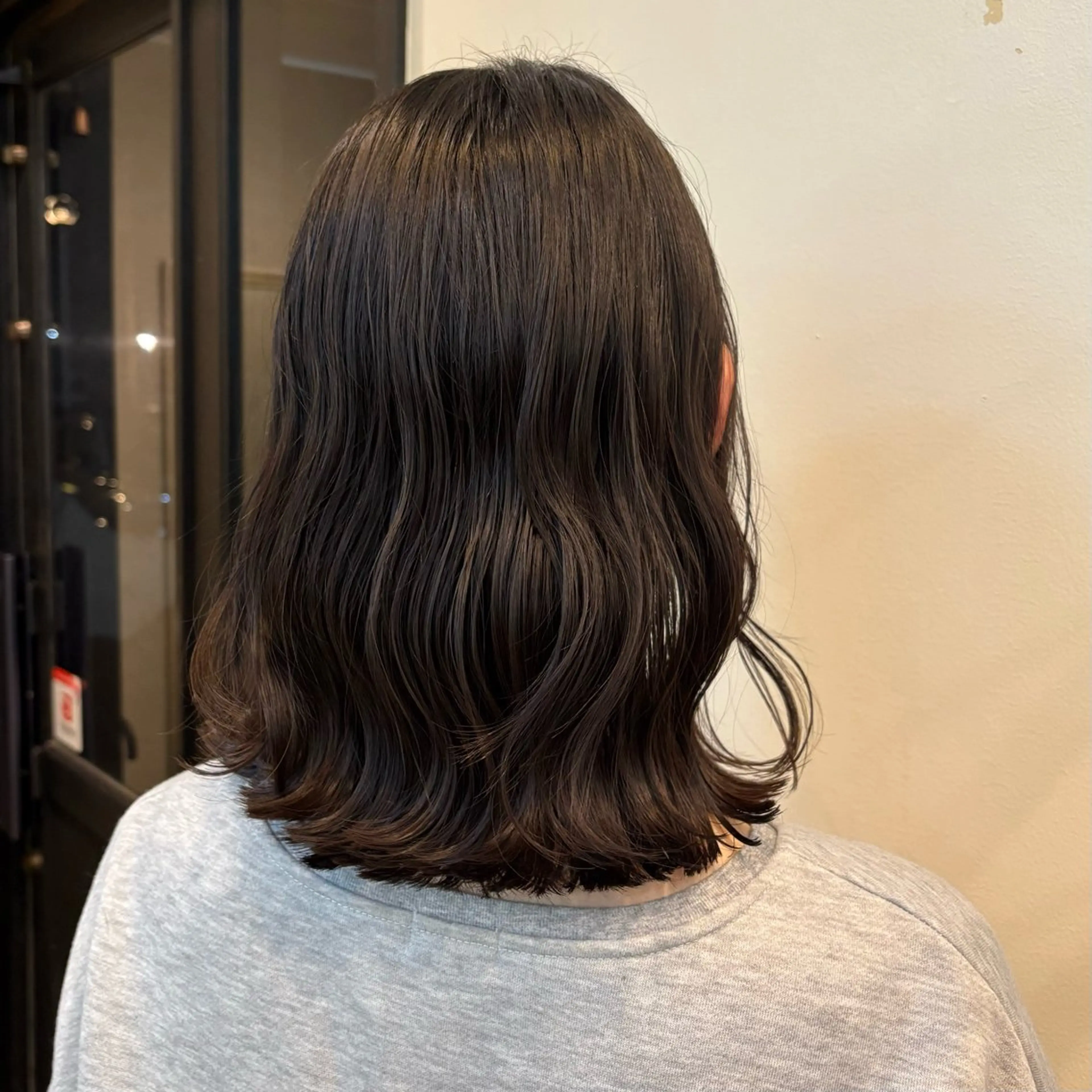 ミディアム ルプラボウ/豊川/ レイヤー/サクラのヘアスタイル