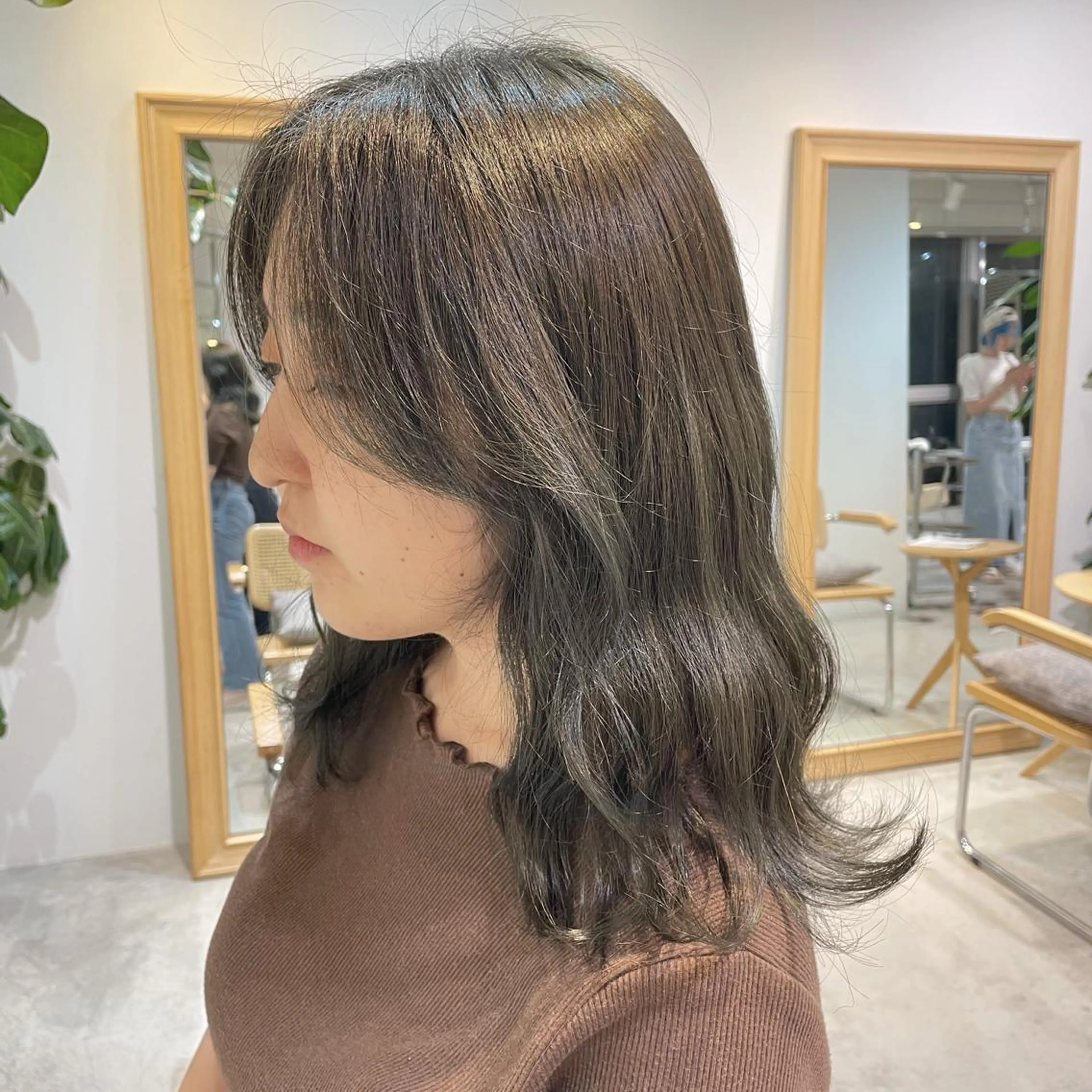 カラー 湯浅 美葉のヘアスタイル