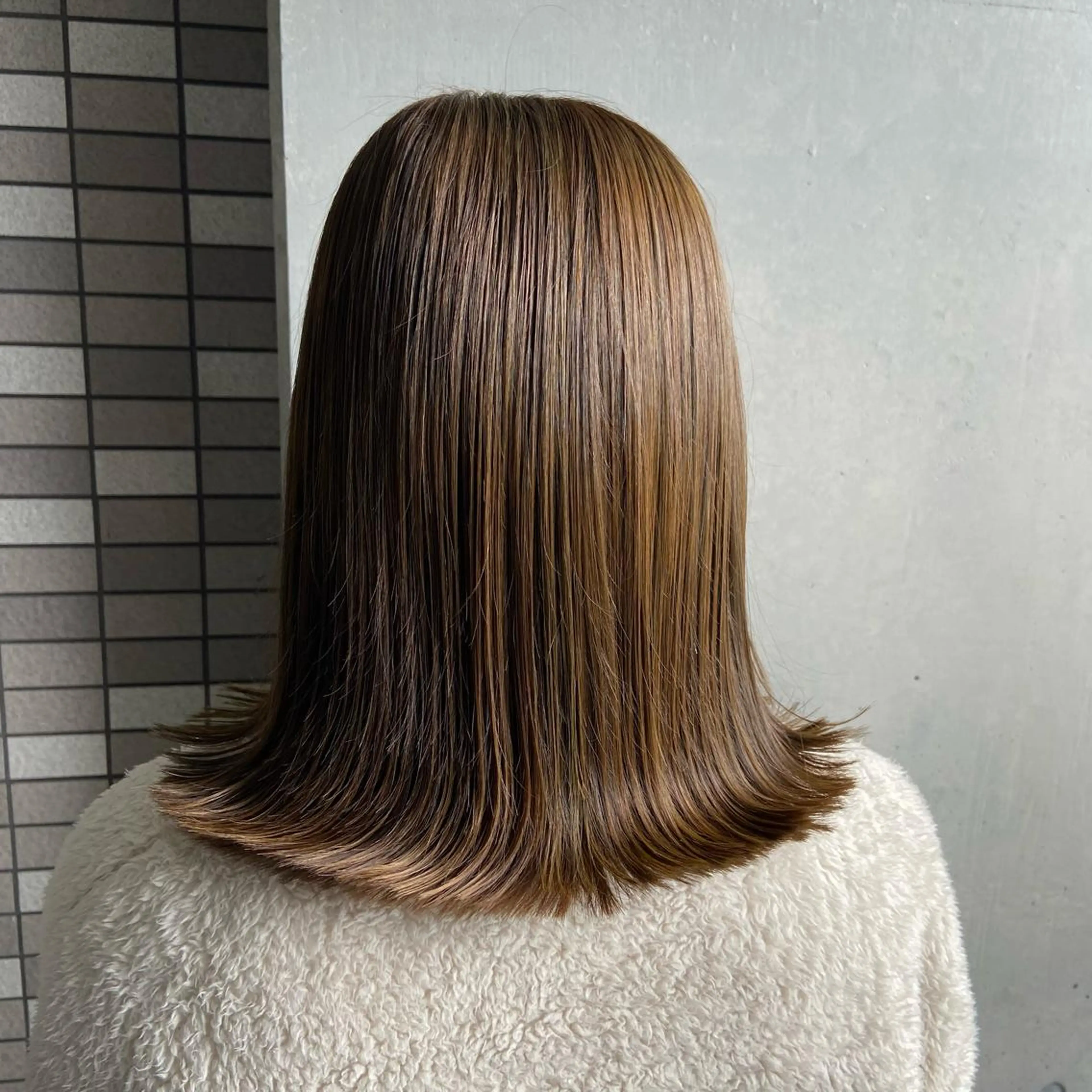 ミディアム カラー 外ハネヘア インナーカラー指名 No.1菊池柊真のヘアスタイル