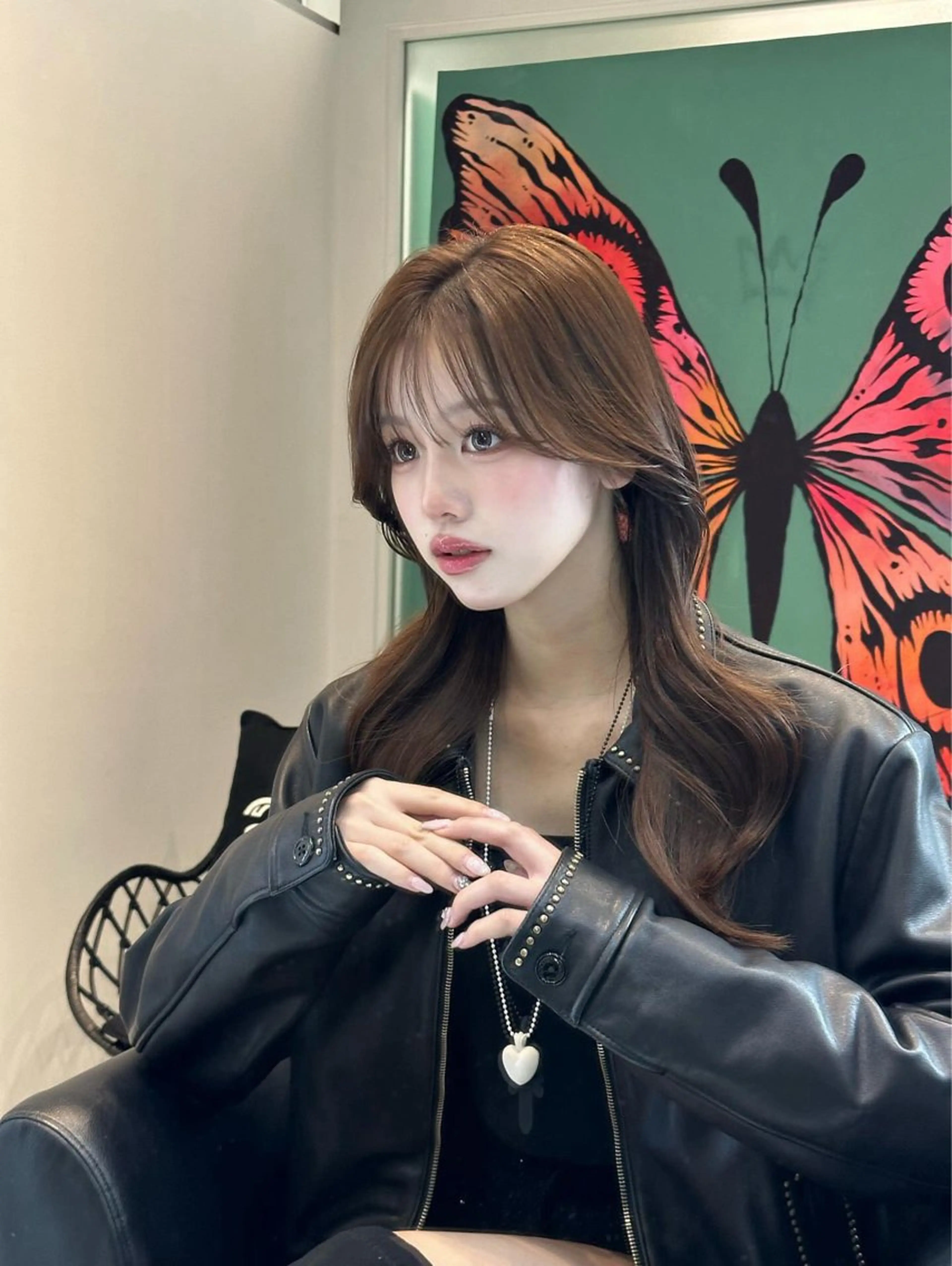 ミディアム カット ヘアカラー トリートメント 韓国レイヤー 似合わせカラーのヘアスタイル