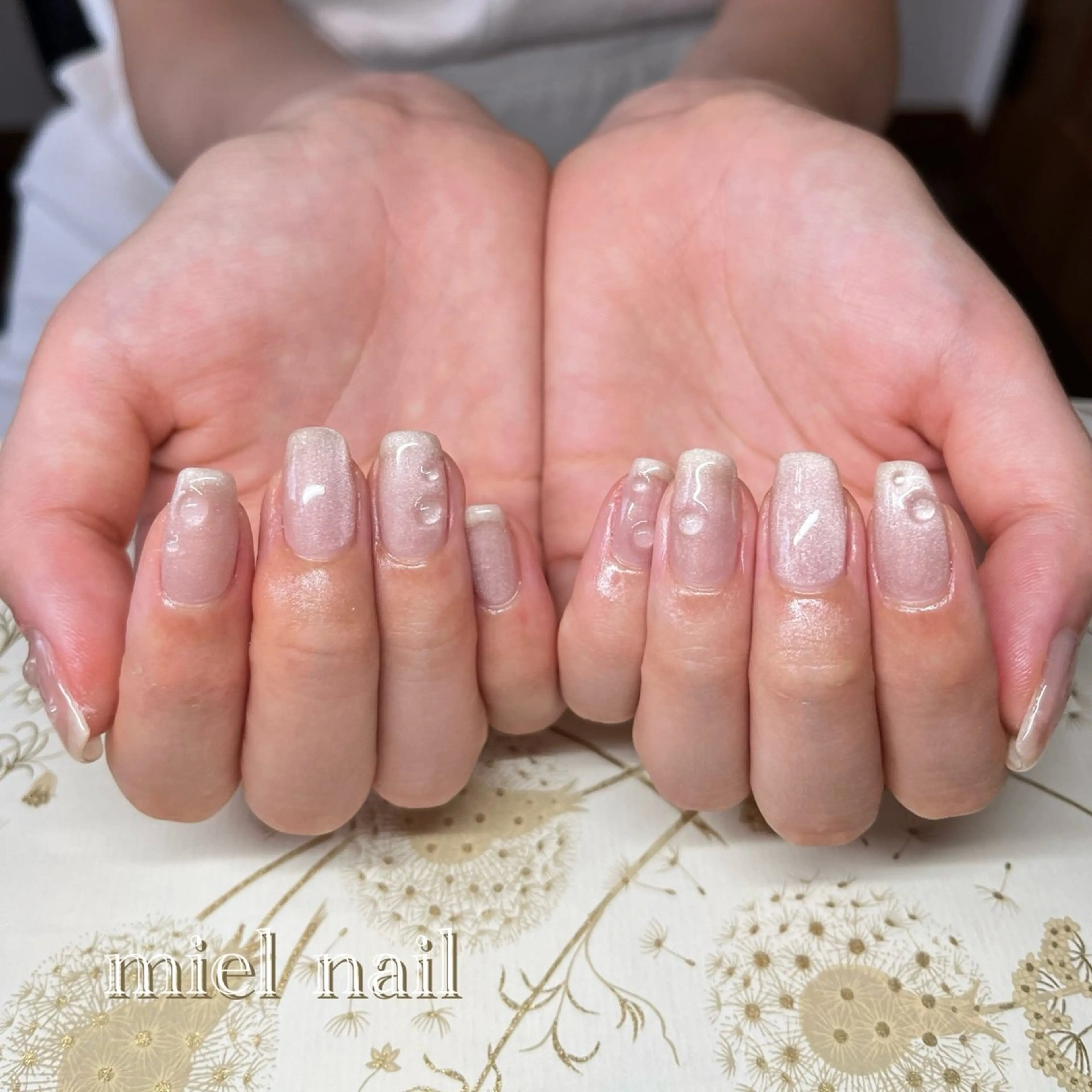 ネイル クリアネイル キラキラネイル マグネットネイル オフィスネイル 夏ネイル ハンドネイル miel nailのネイルデザイン
