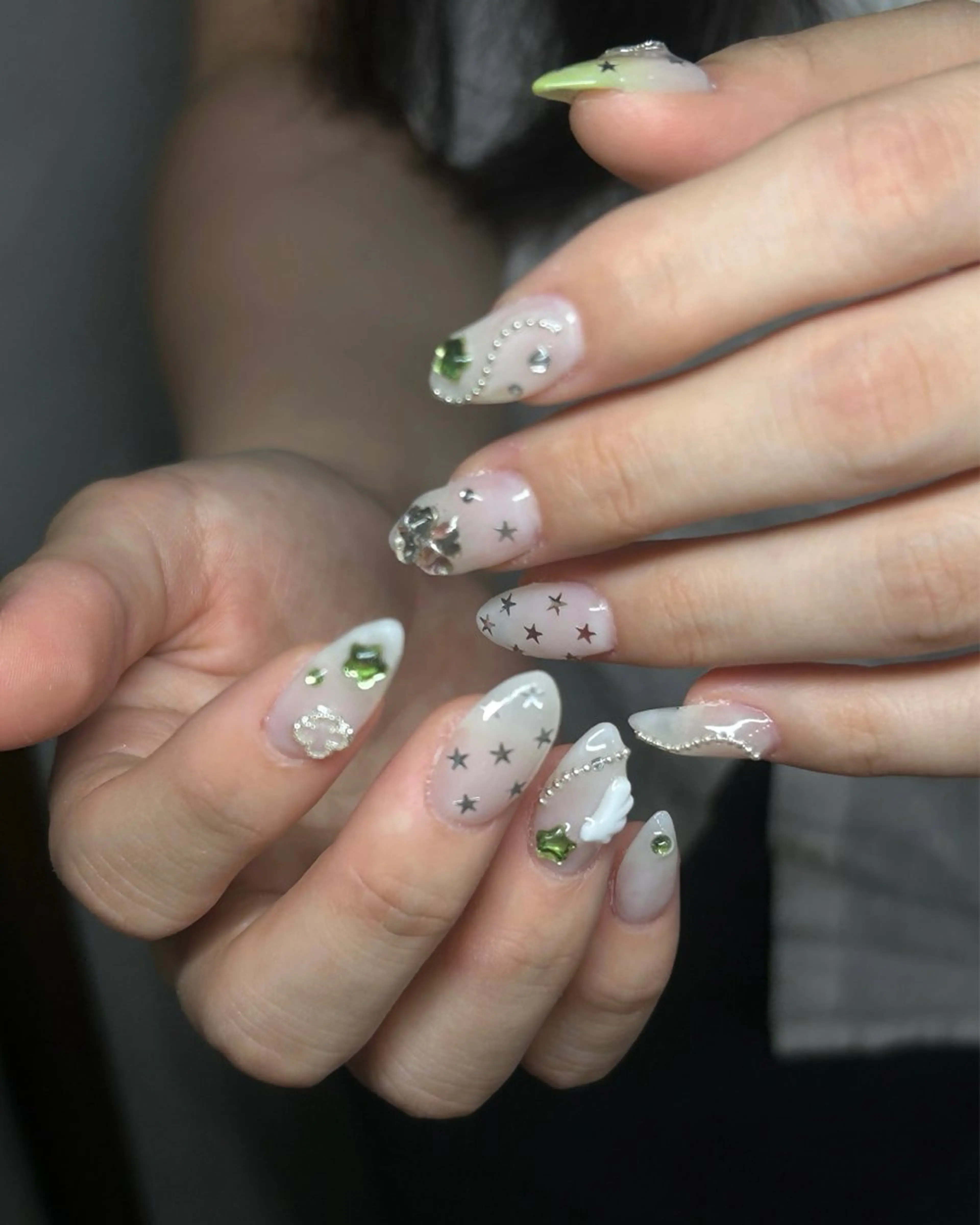 ネイル ハンドネイル Haluca 長さ出し🍀のネイルデザイン