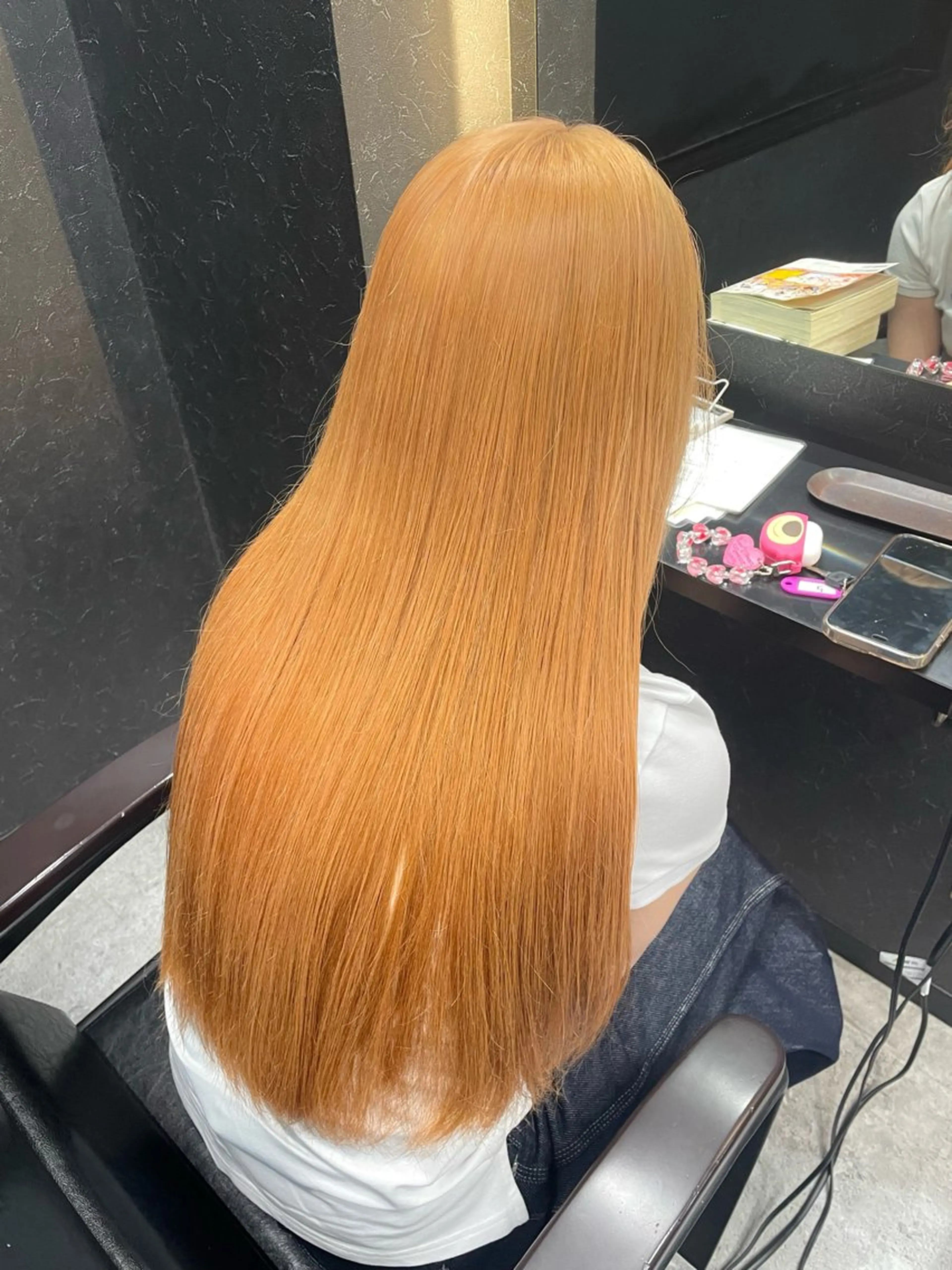 カラー オレンジ ももか bAteAuのヘアスタイル