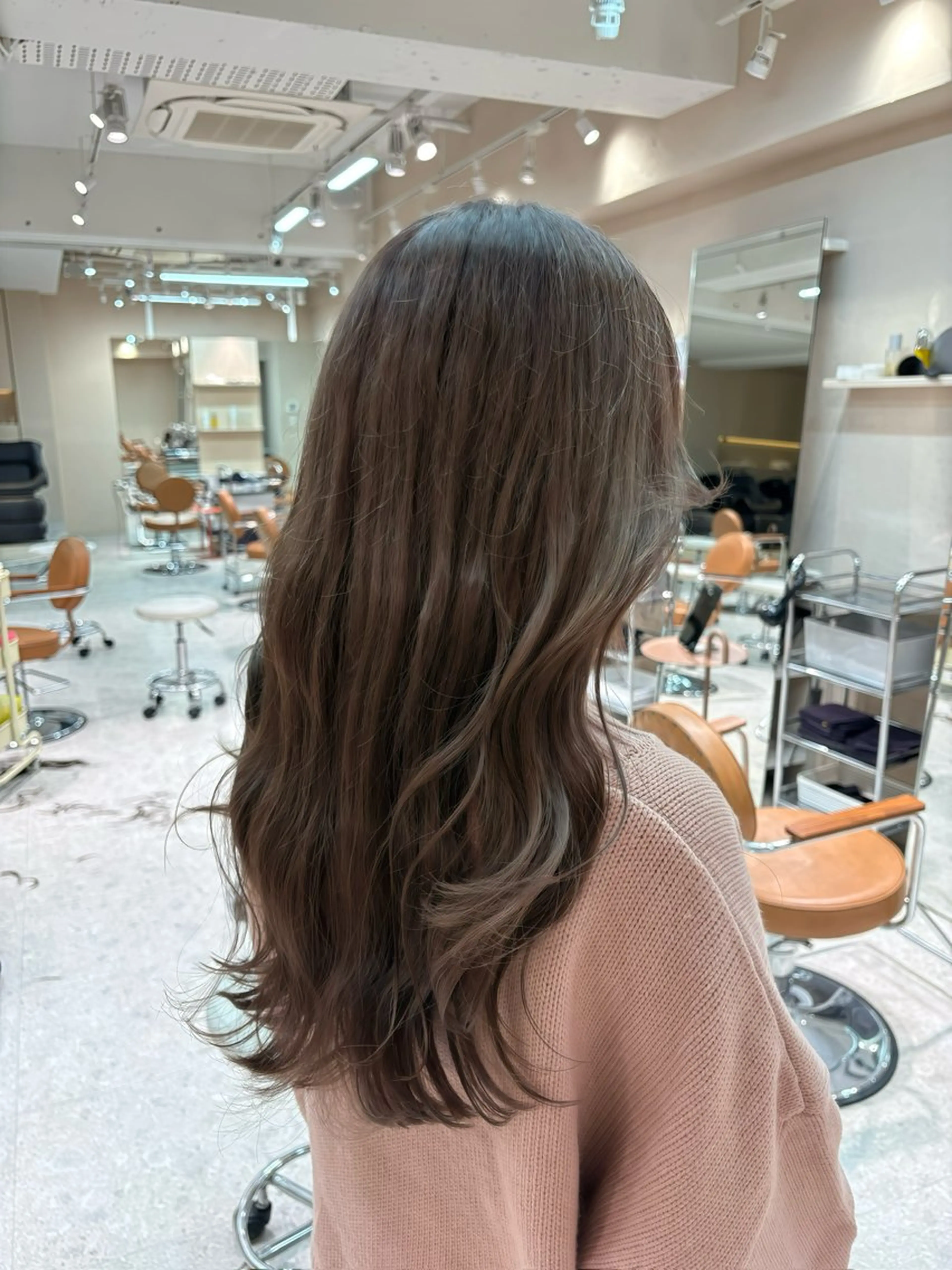 ロング カラー ヘアカラー トリートメント ヘッドスパ ヘアセット lulu.表参道所属・似合わせレイヤー✨️ RIEのヘアスタイル