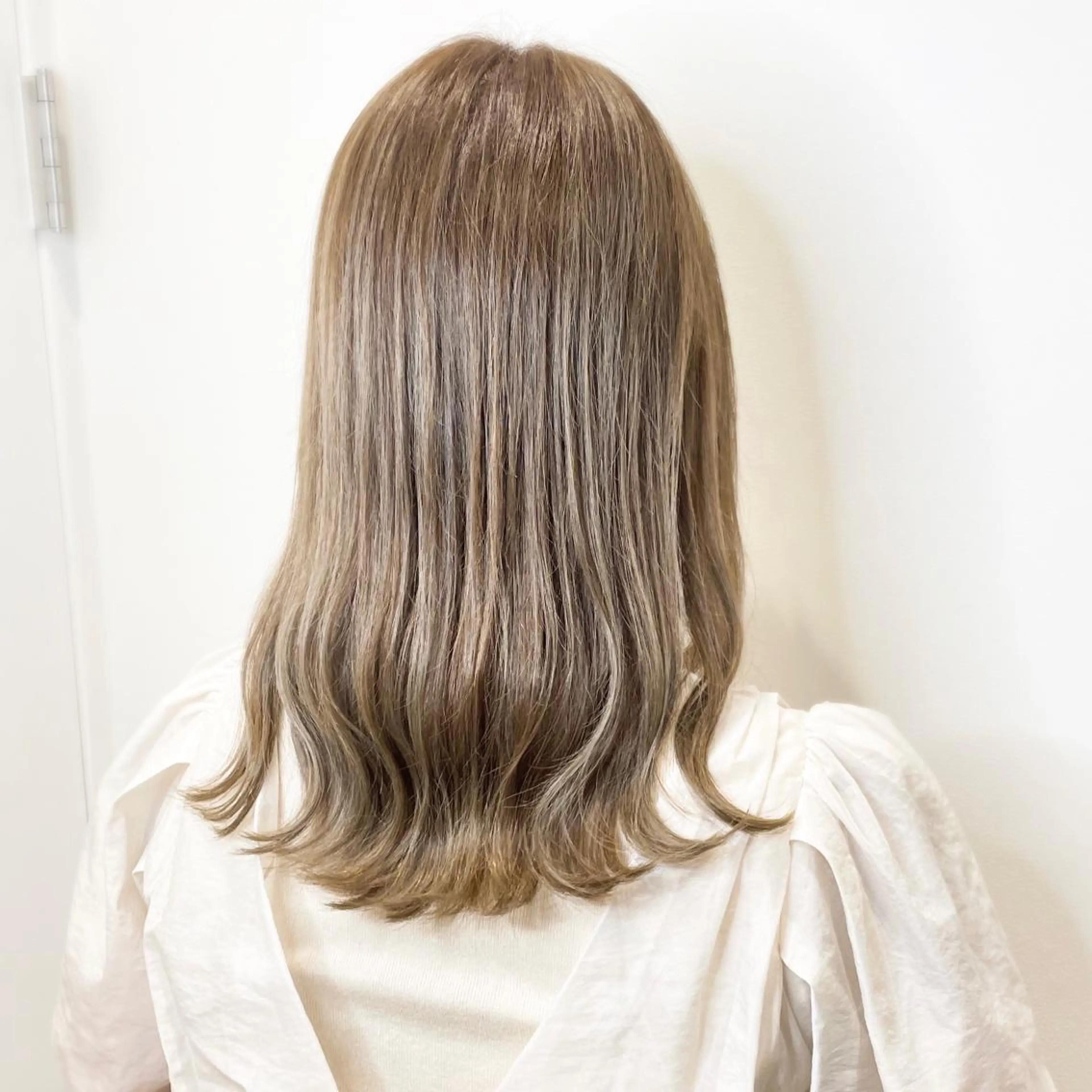 ミディアム くびれヘア 🦋韓国系指名No1 店長/圓山 祐也🦋のヘアスタイル