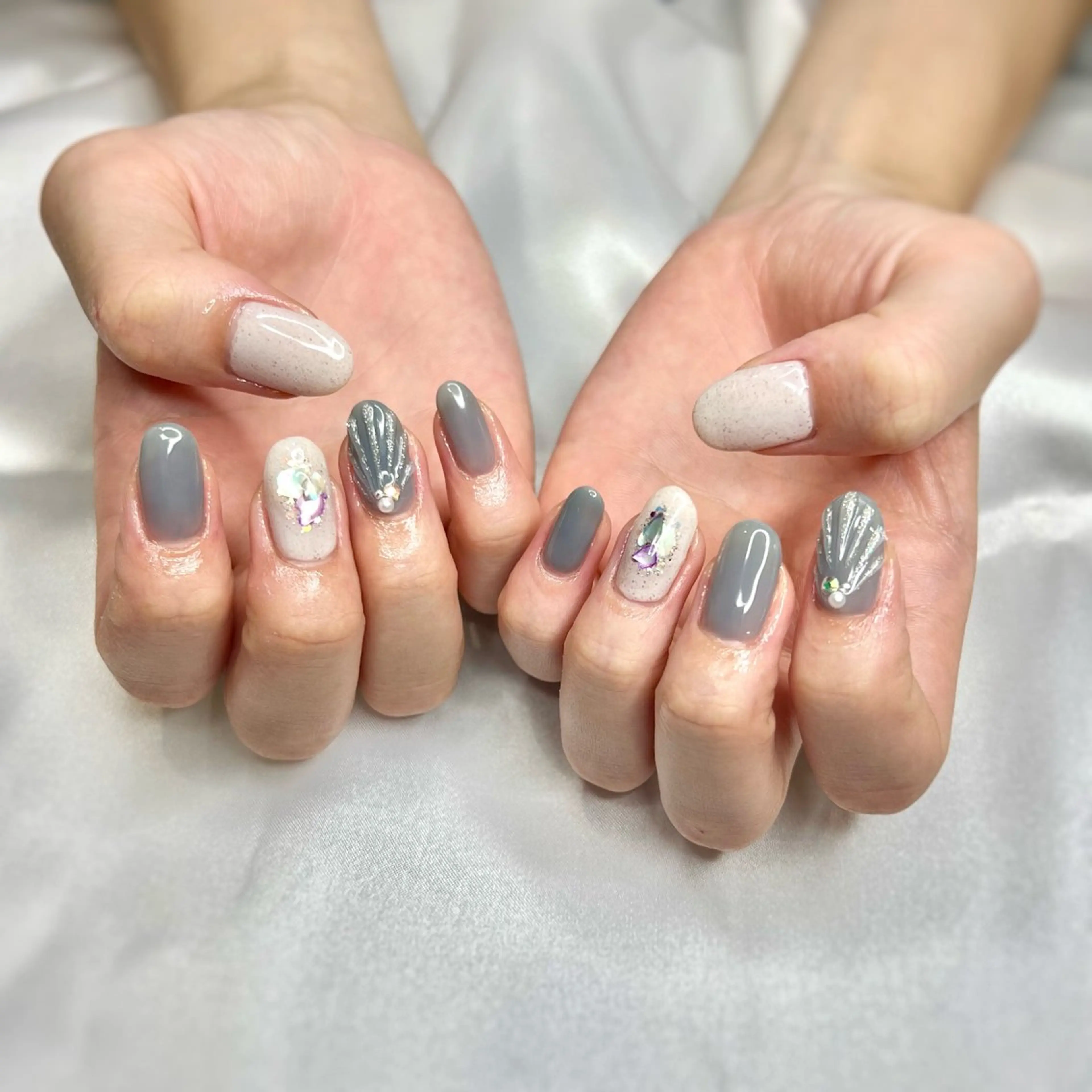 ネイル ハンドネイル vary clue所属・nailist🌻 YUKARIのネイルデザイン