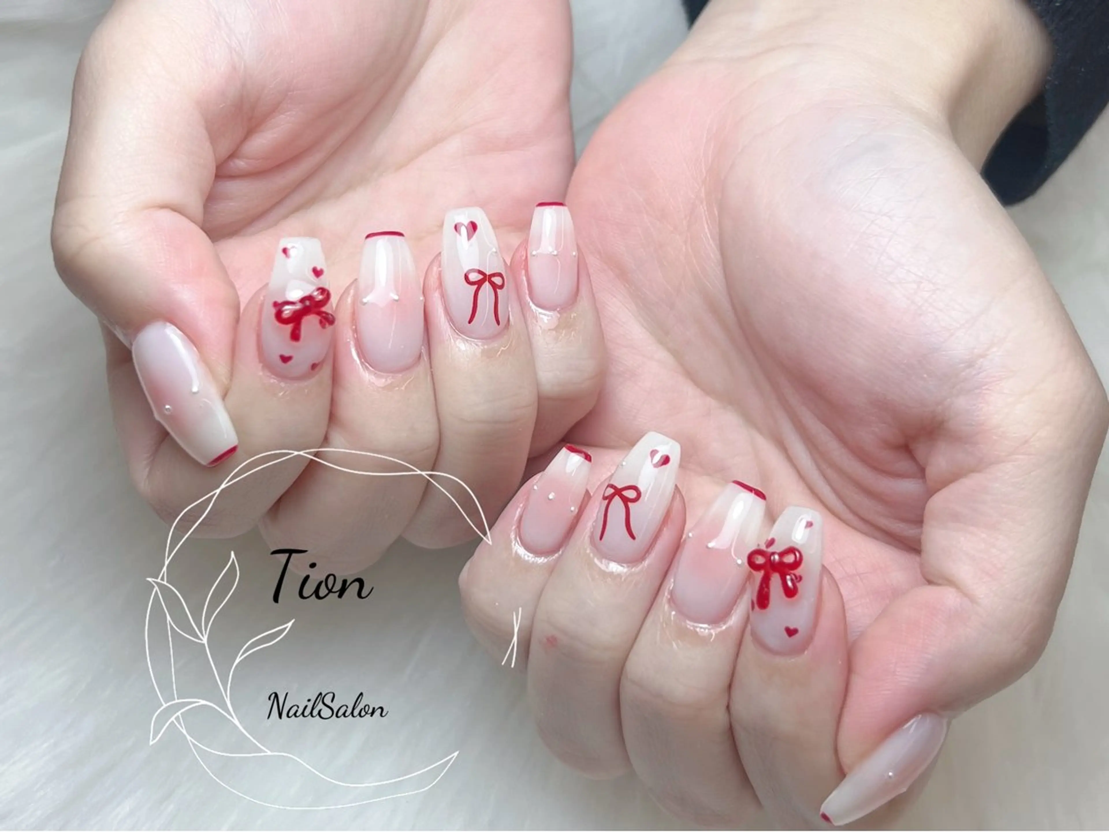 ネイル チークネイル 長さ出し フットネイル フレンチネイル ジェルネイル Nailsalon Tion武蔵小杉店所属・Nailsalon Tion武蔵小杉店のネイルデザイン