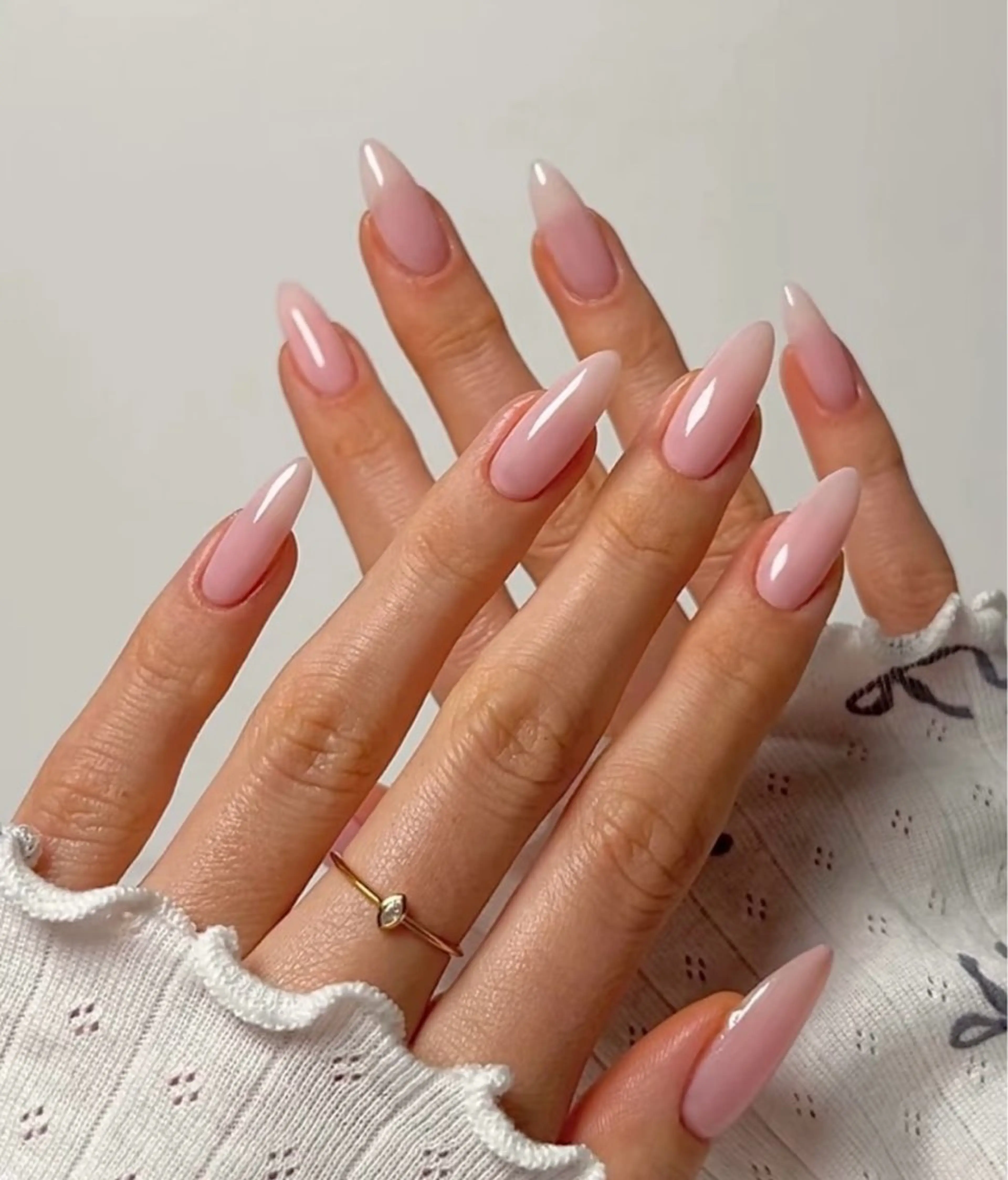 ネイル 高木 維麗絲のネイルデザイン