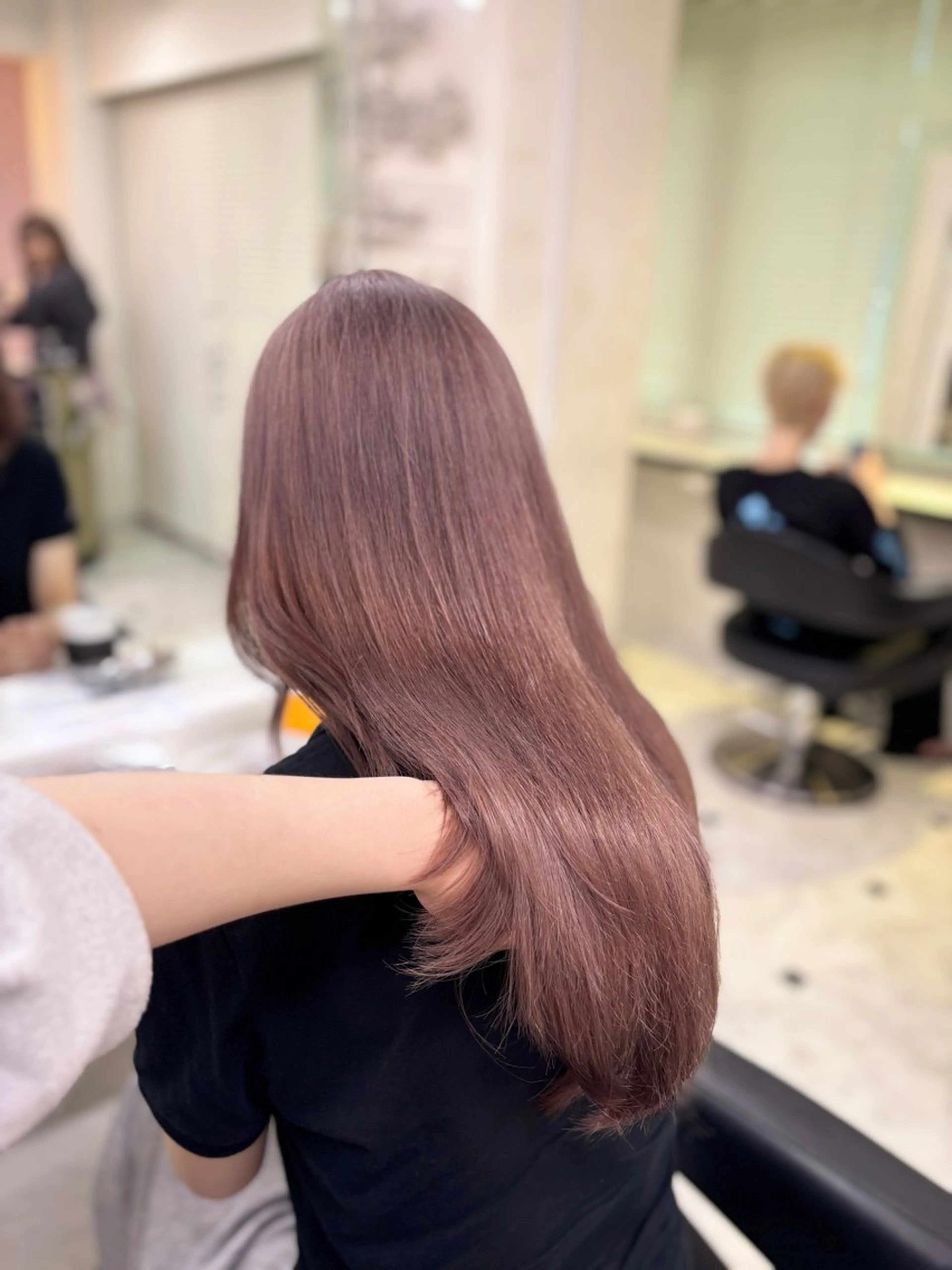 ロング カラー ブリーチ ケアブリーチ ラベンダーカラー ピンクカラー カット ヘアカラー 💙ハイトーン韓国風 色白ヘア💙manaのヘアスタイル