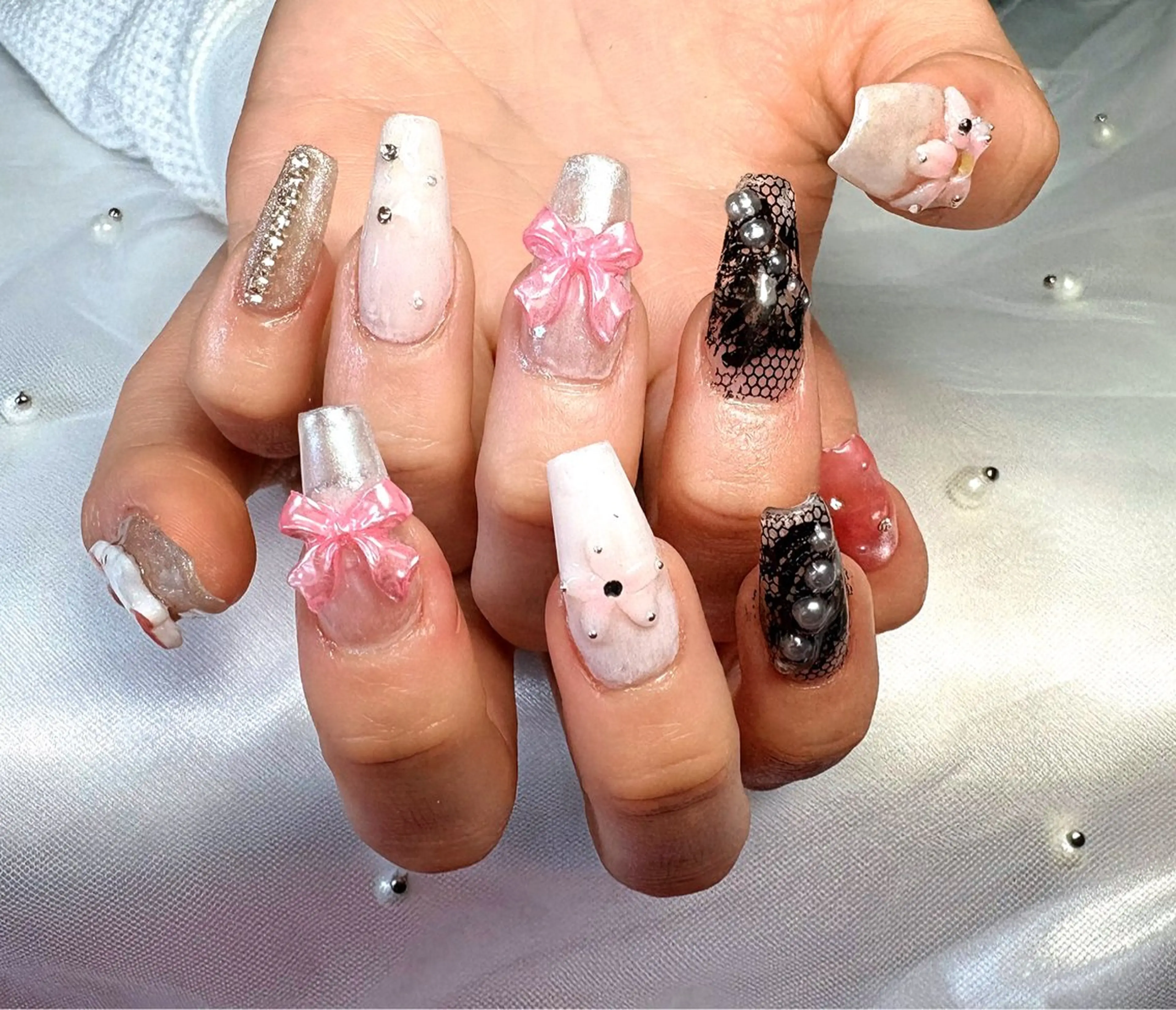 ネイル 持ち込み ピンク ハンドネイル ネイルサロン Roiのネイルデザイン