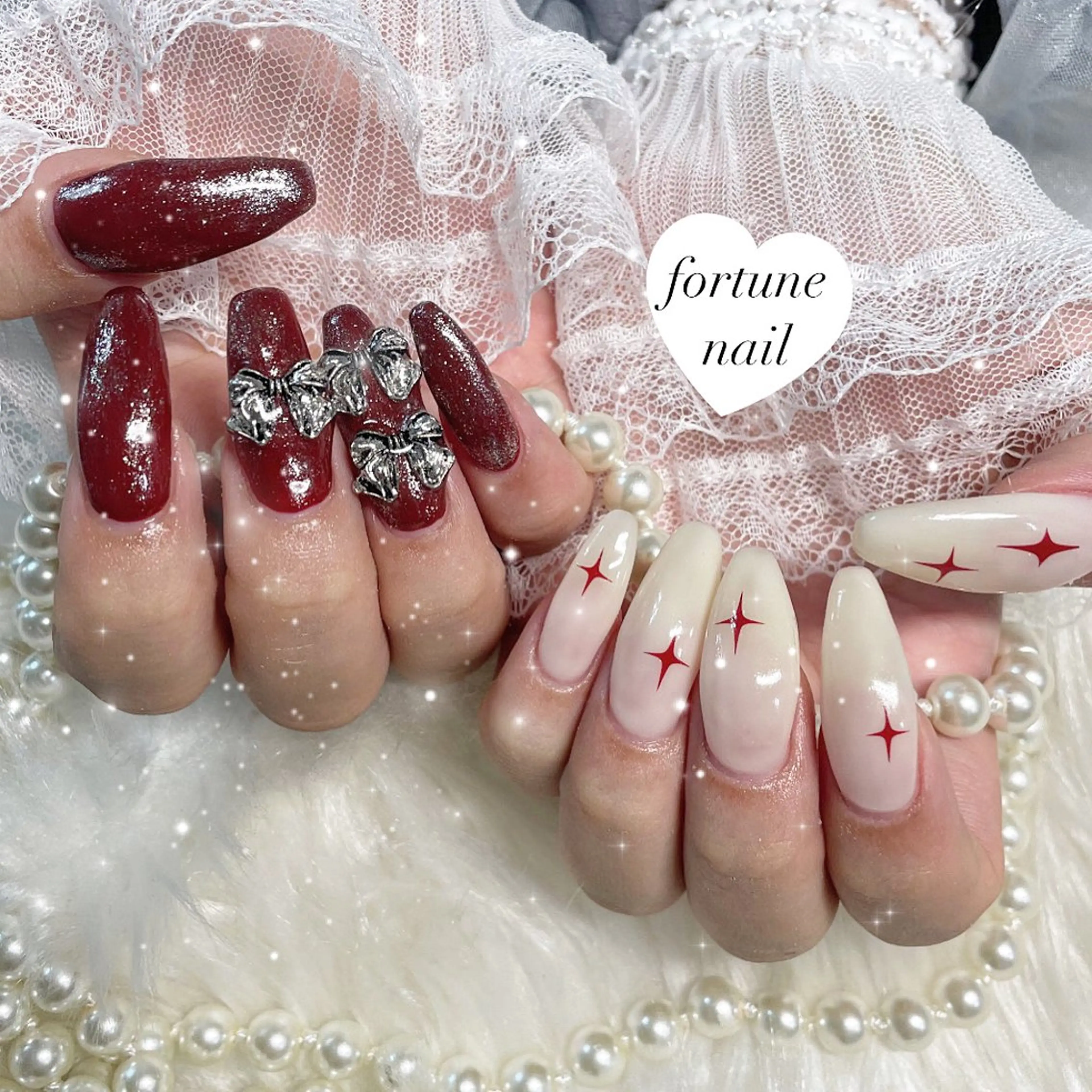 ネイル キラキラネイル 韓国ネイル ラメ(グリッター) 赤色 リボン ハンドネイル ☆saori ☆のネイルデザイン