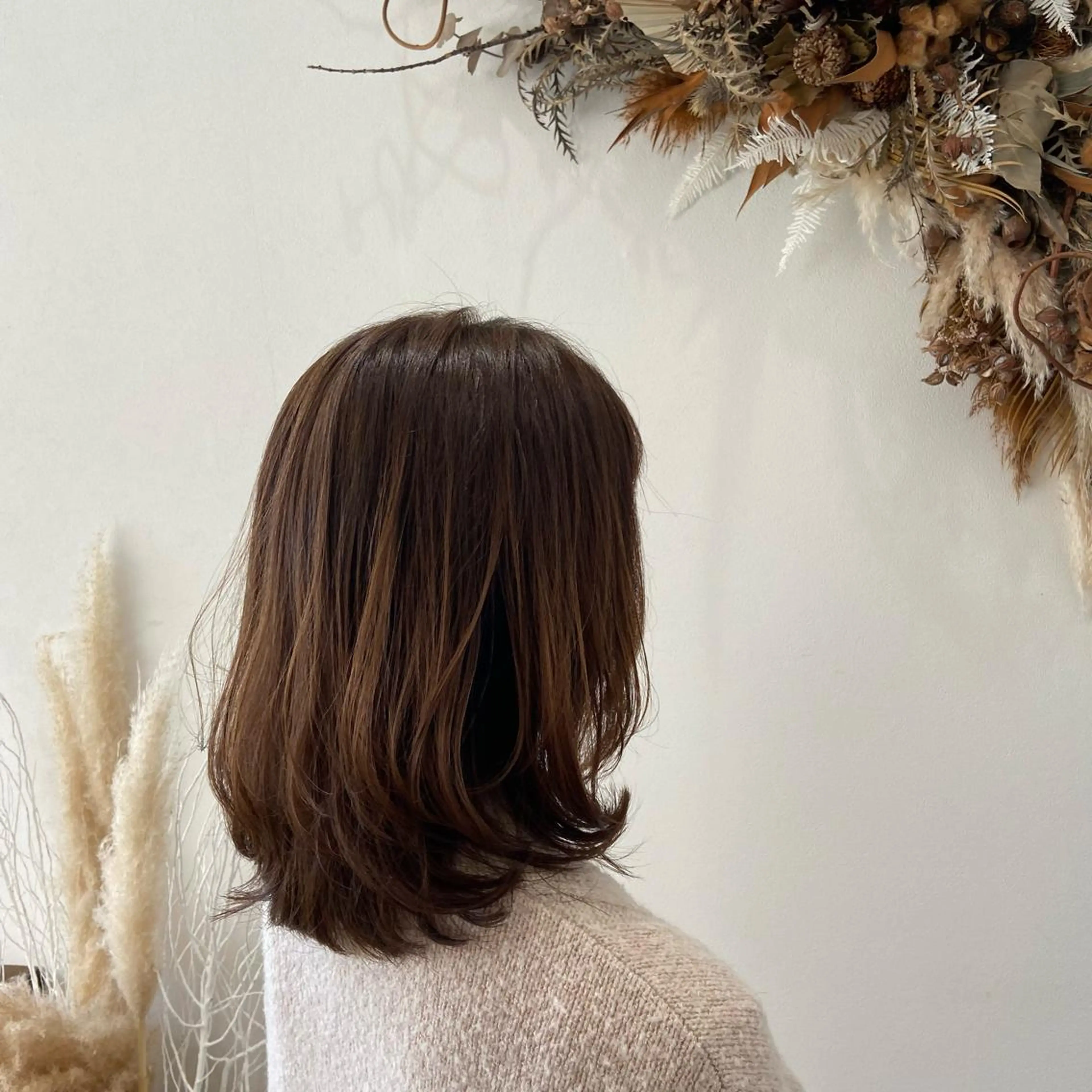 セミロング 顔まわりレイヤー 顔周りカット レイヤーカット 松本 玲菜のヘアスタイル