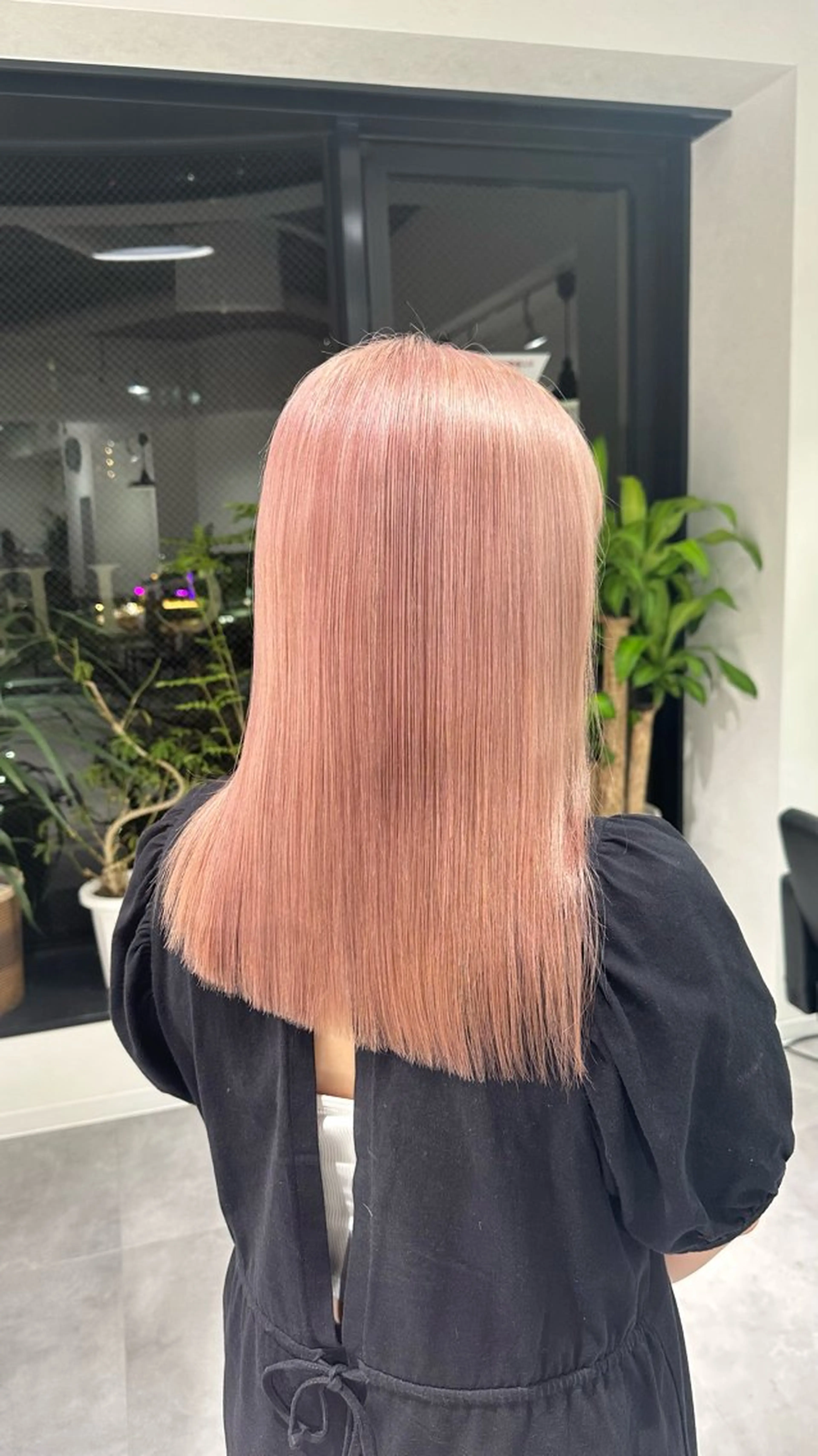 セミロング カラー CIERA.南船場所属・yuna🧡/心斎橋 ハイトーン/ブリーチのヘアスタイル