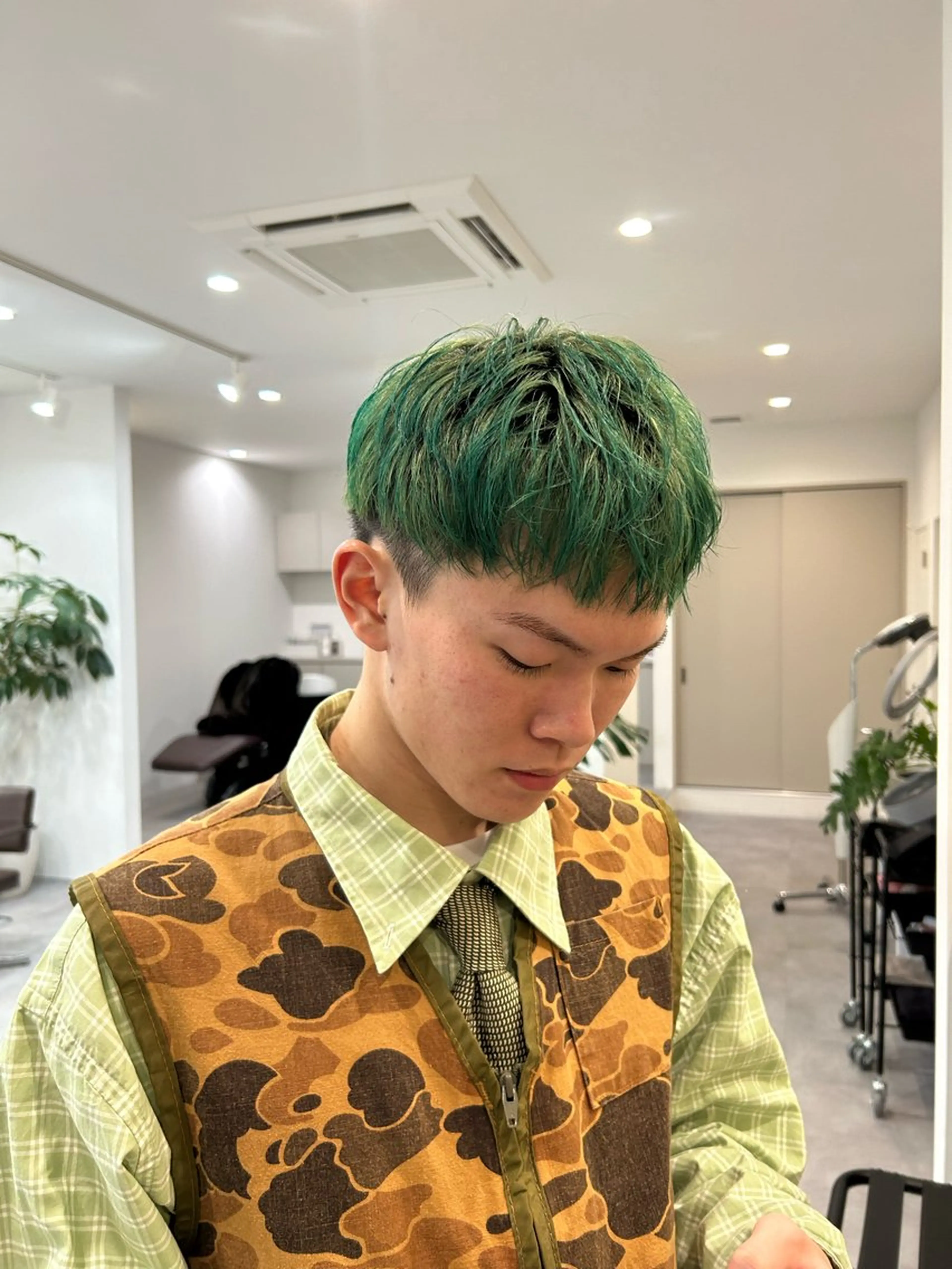 メンズ YUEN イシイ アミのヘアスタイル