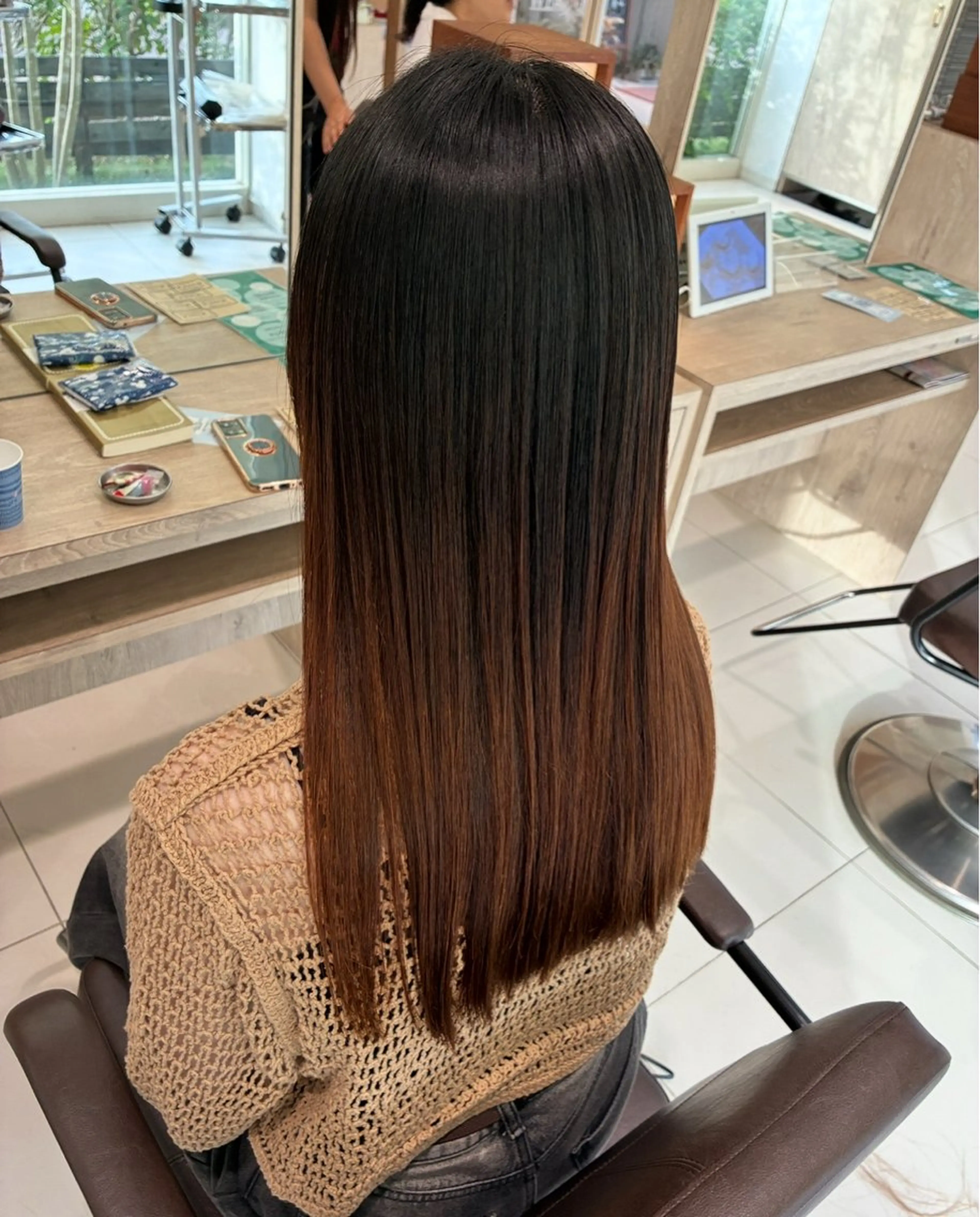 ロング ニシムラ ユカリのヘアスタイル