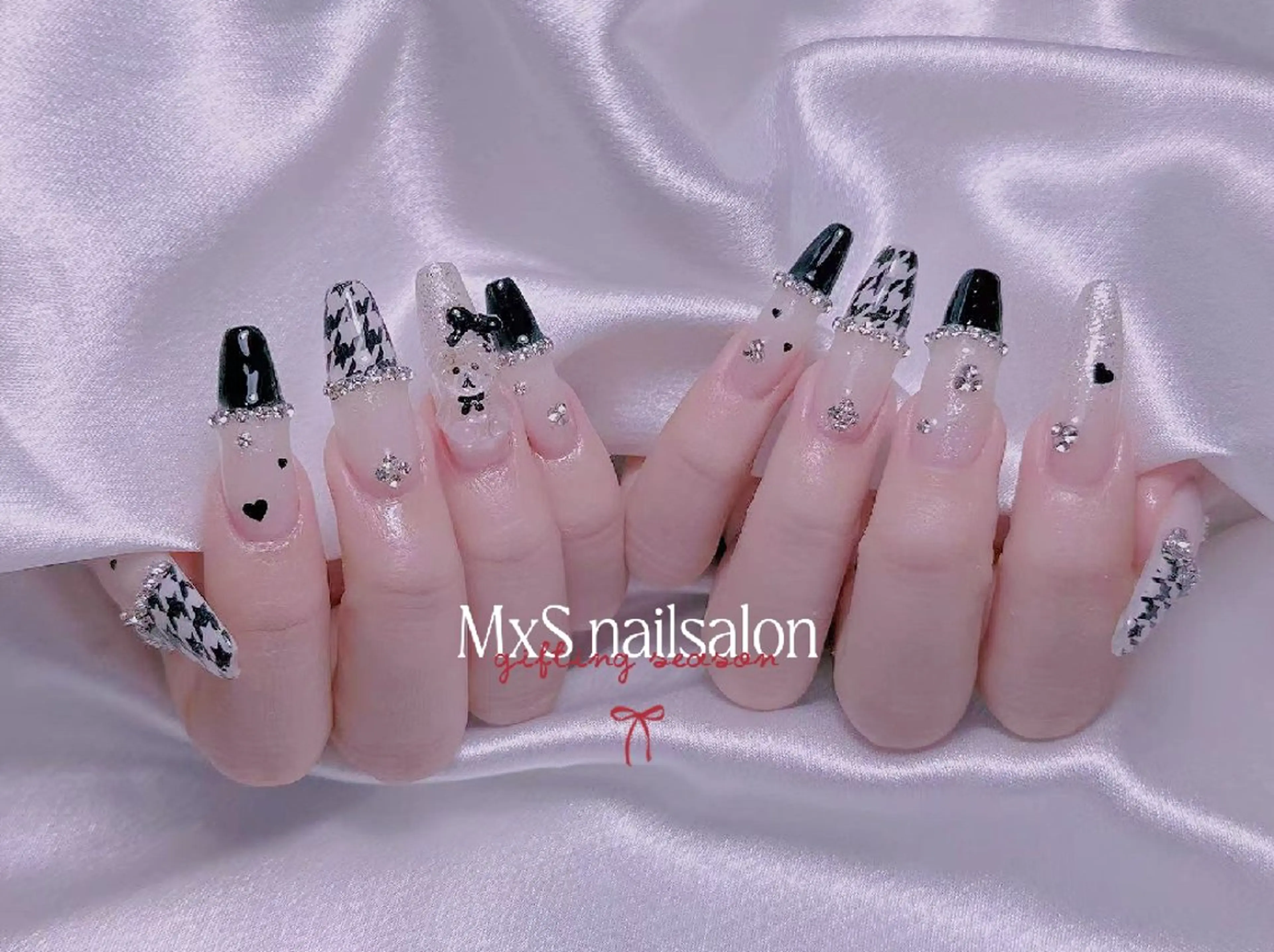 ネイル ジェルネイル 韓国ネイル マグネットネイル パラジェル バレンタイン ハンドネイル ハンドケア MxS Nail(長さだし/フィルイン/マグネット/韓国ネイル/ワンホンネイル/ワンカラー)所属・MxS リィリィのネイルデザイン