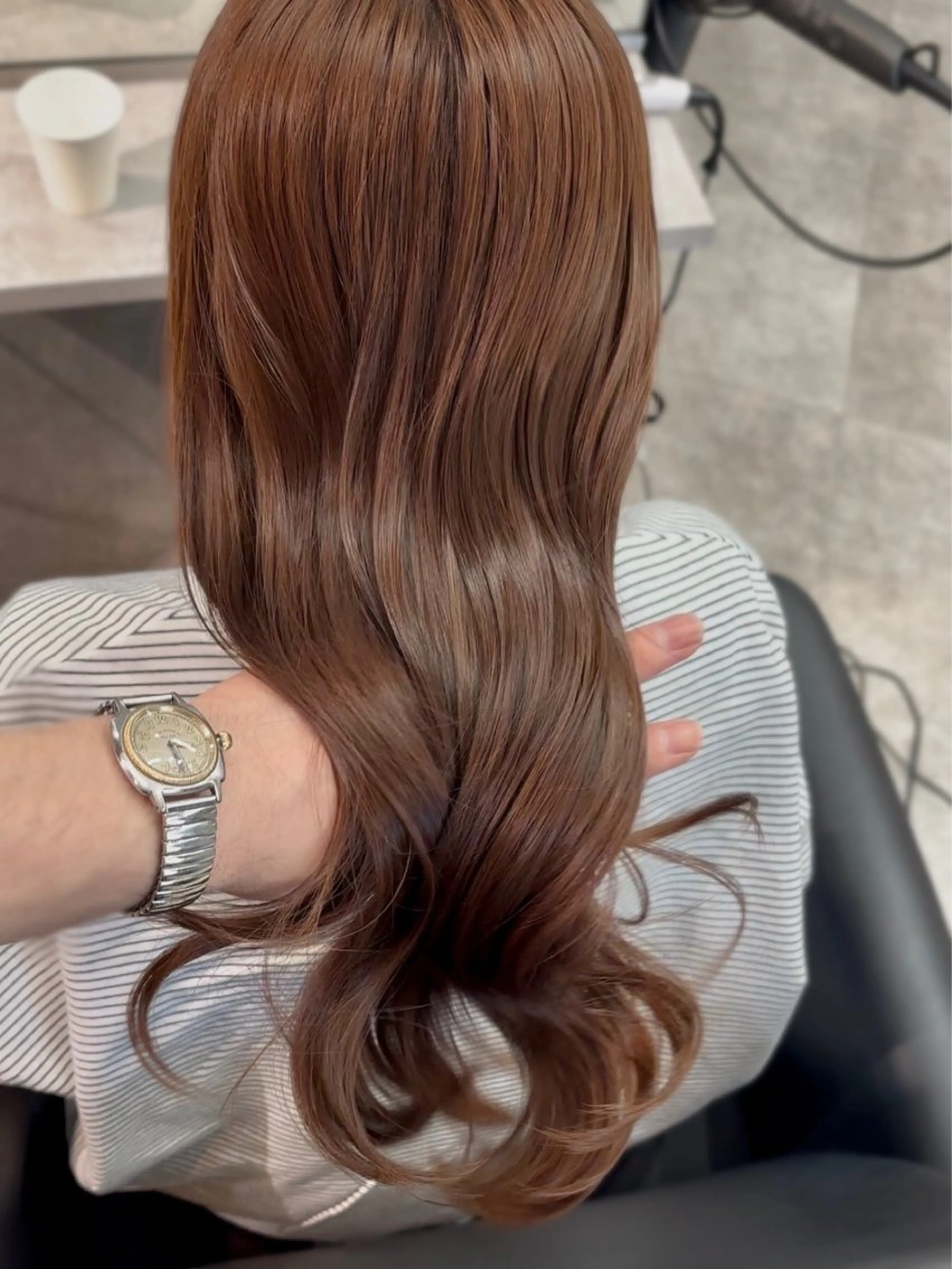 ロング くびれヘア 韓国風ヘア レイヤーカット ロング シースルーバング ヘアカラー トリートメント 新宿/韓国メンズ RIKUパーマのヘアスタイル