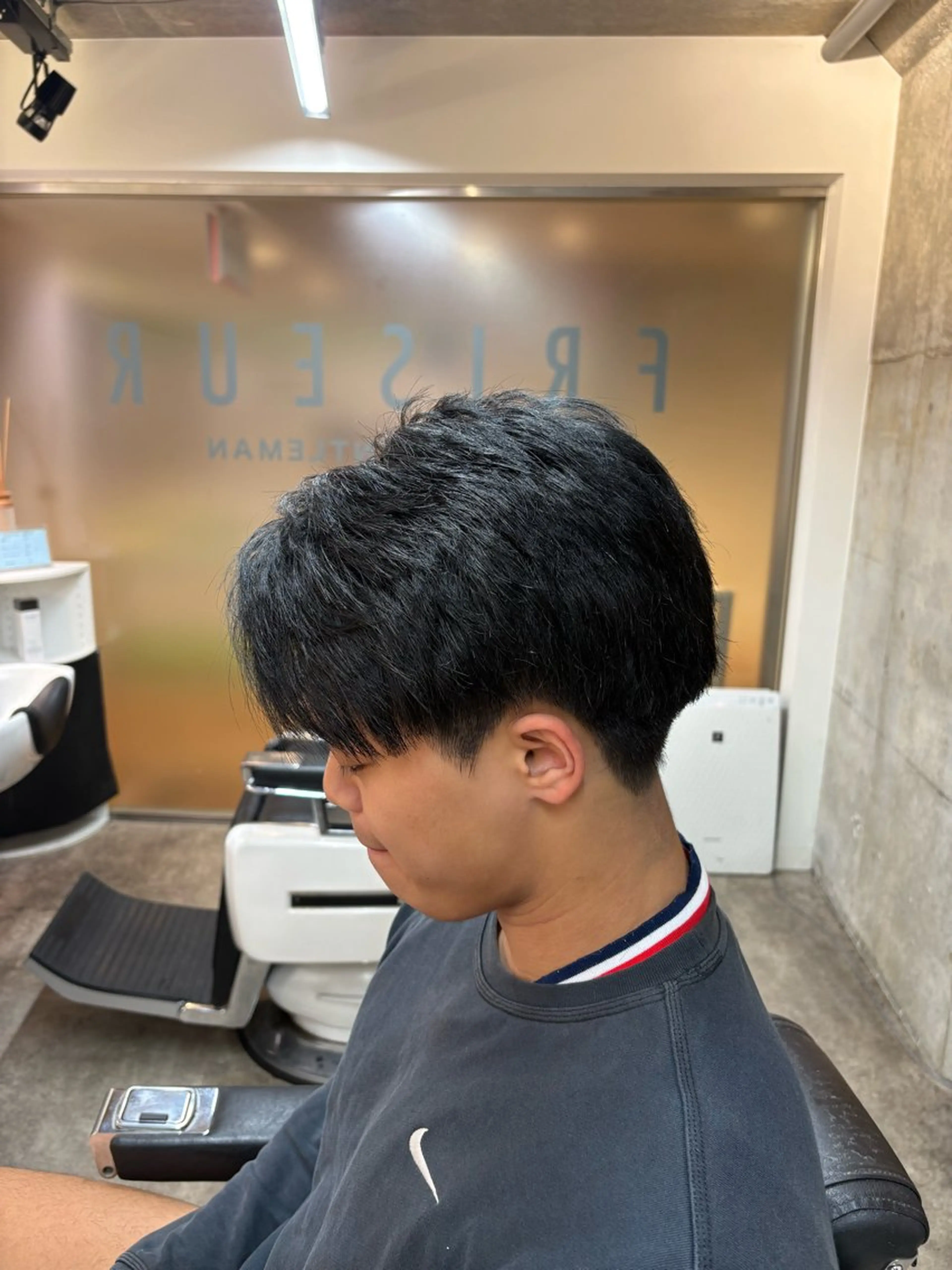 カラー カット FRISEUR/高瀬 晴乃祐のヘアスタイル