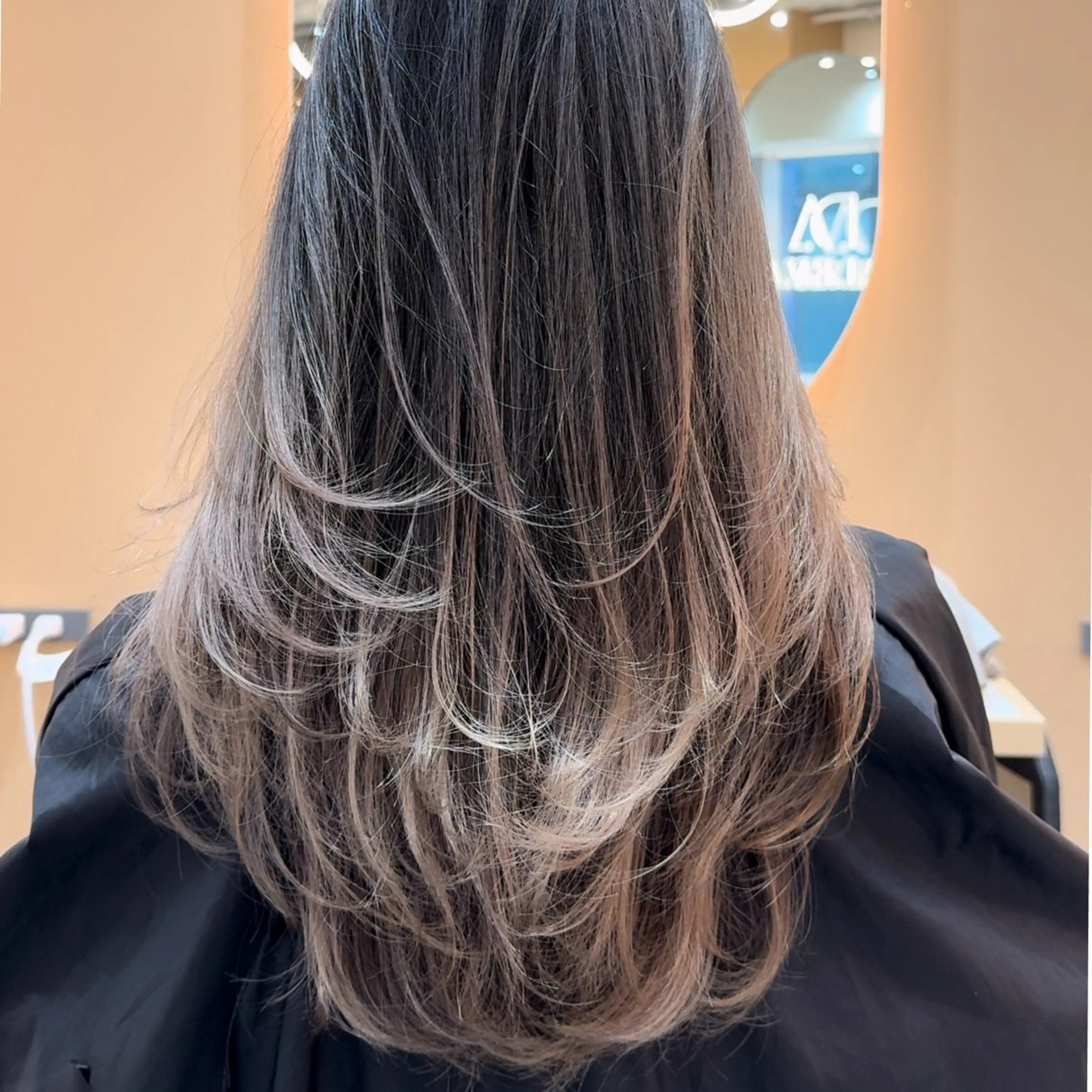 ロング カラー 🌿nudeカラー/ レイヤー/藤原🌿のヘアスタイル