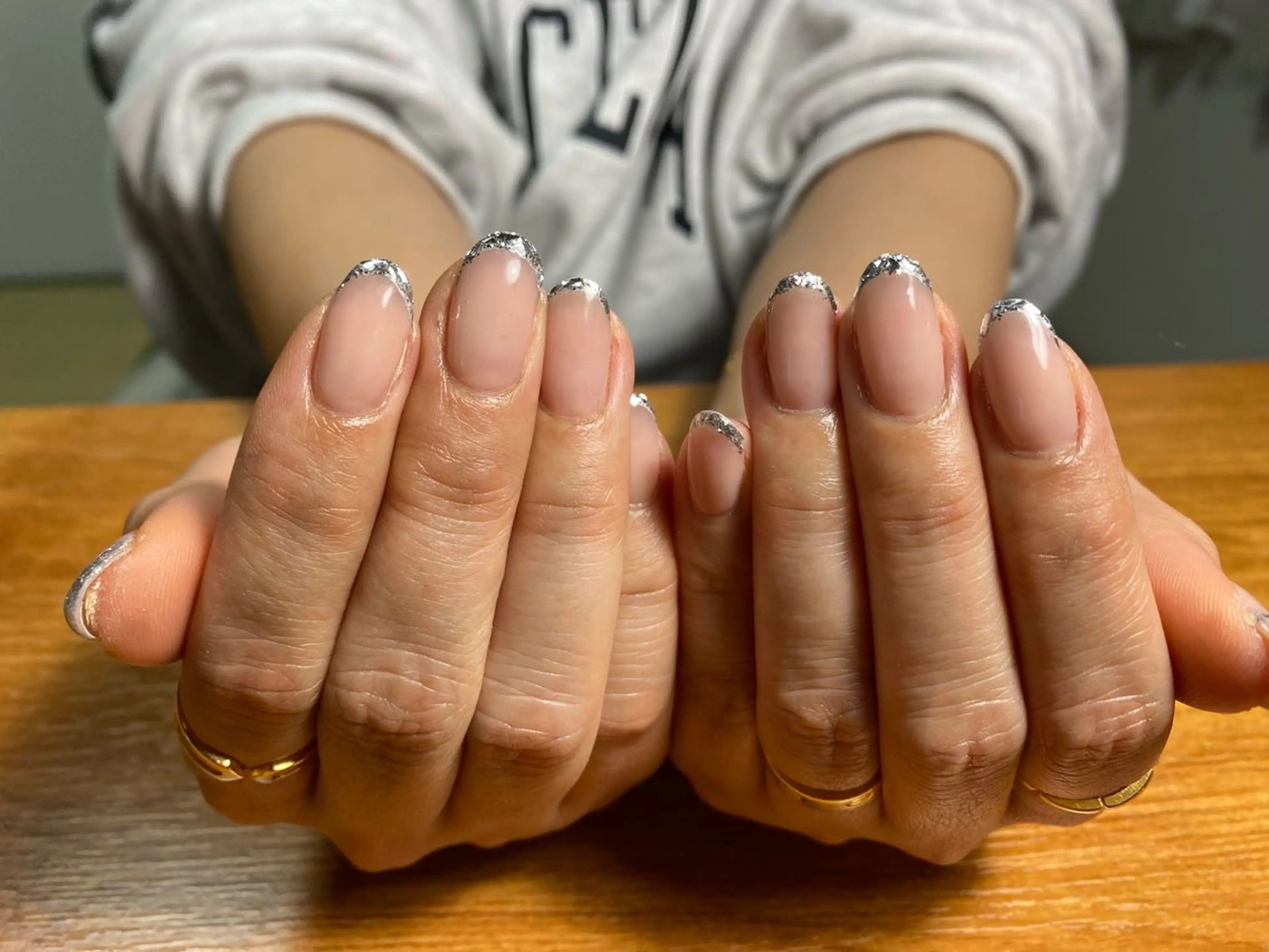 ネイル フレンチネイル ガラスフレンチ ネイルサロンまきの所属・牧野 真都華のネイルデザイン