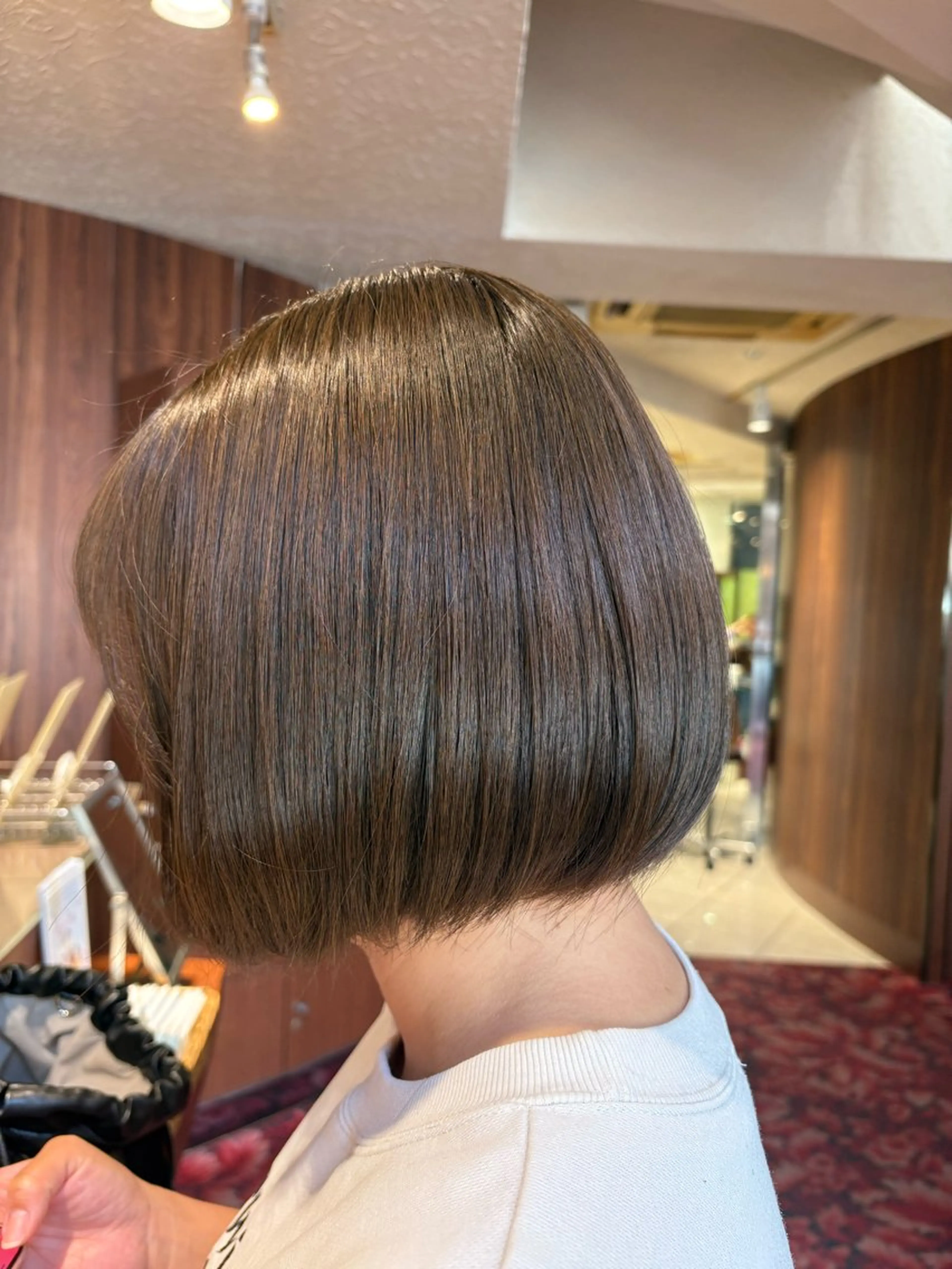 ミディアム ヨウコ YOKOのヘアスタイル