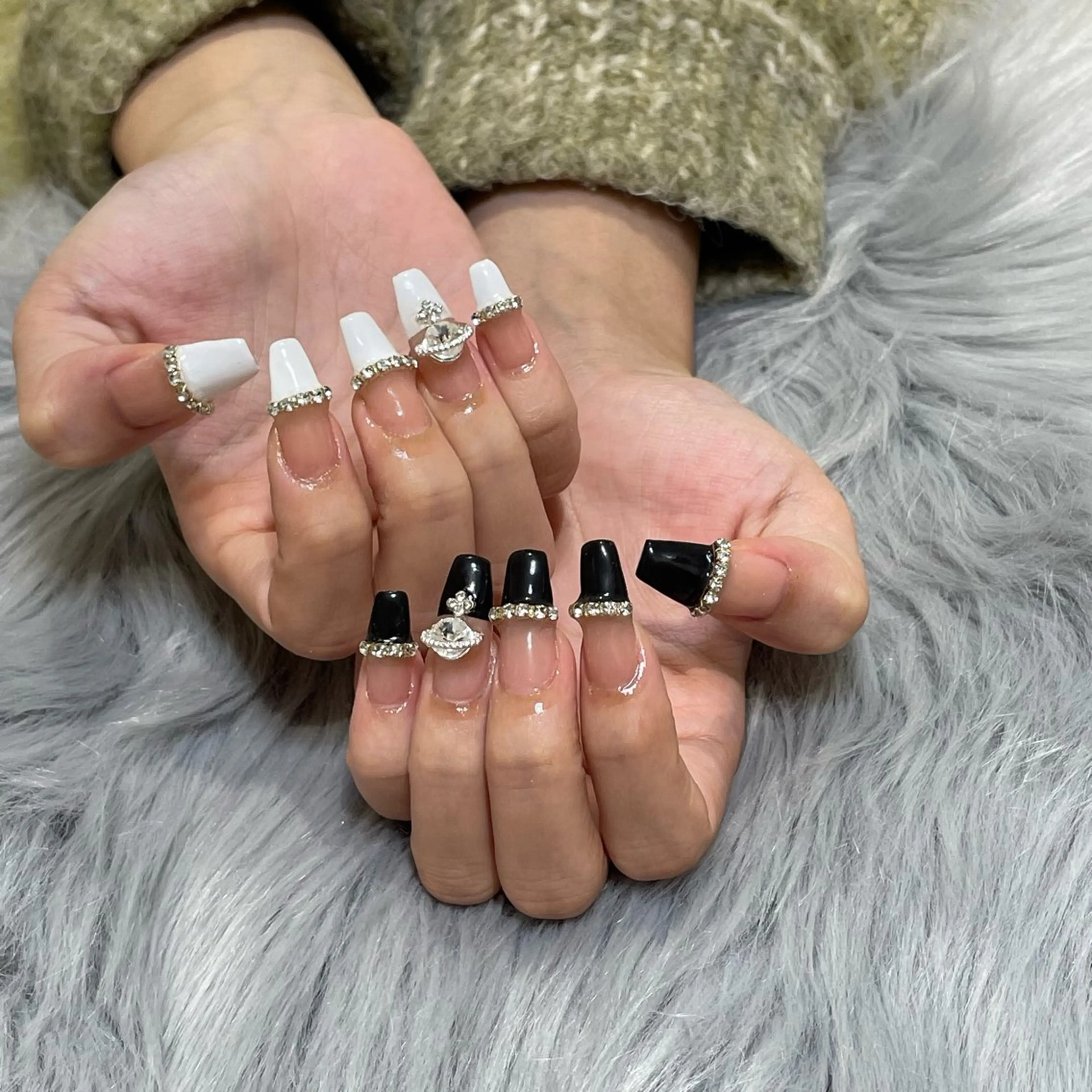 ネイル 長さ出し ラメ(グリッター) ハンドネイル RICO NAIL所属・RICO Nail パーツつけ放題🌈のネイルデザイン