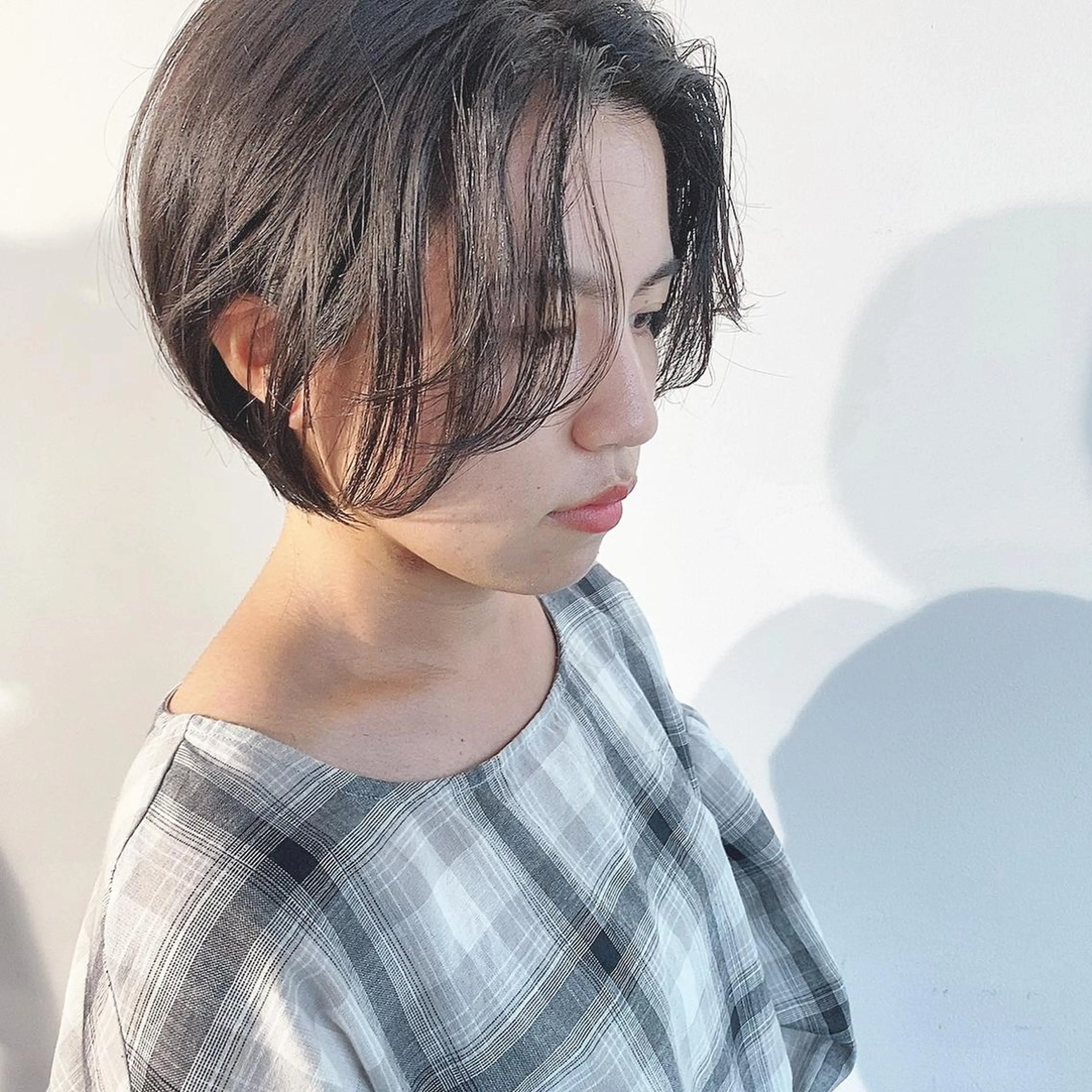 ショート カラー パーマ ヘアアレンジ ブリーチ 透明感カラー ブリーチなしカラー マンツーマン施術🦋 ayajuのヘアスタイル