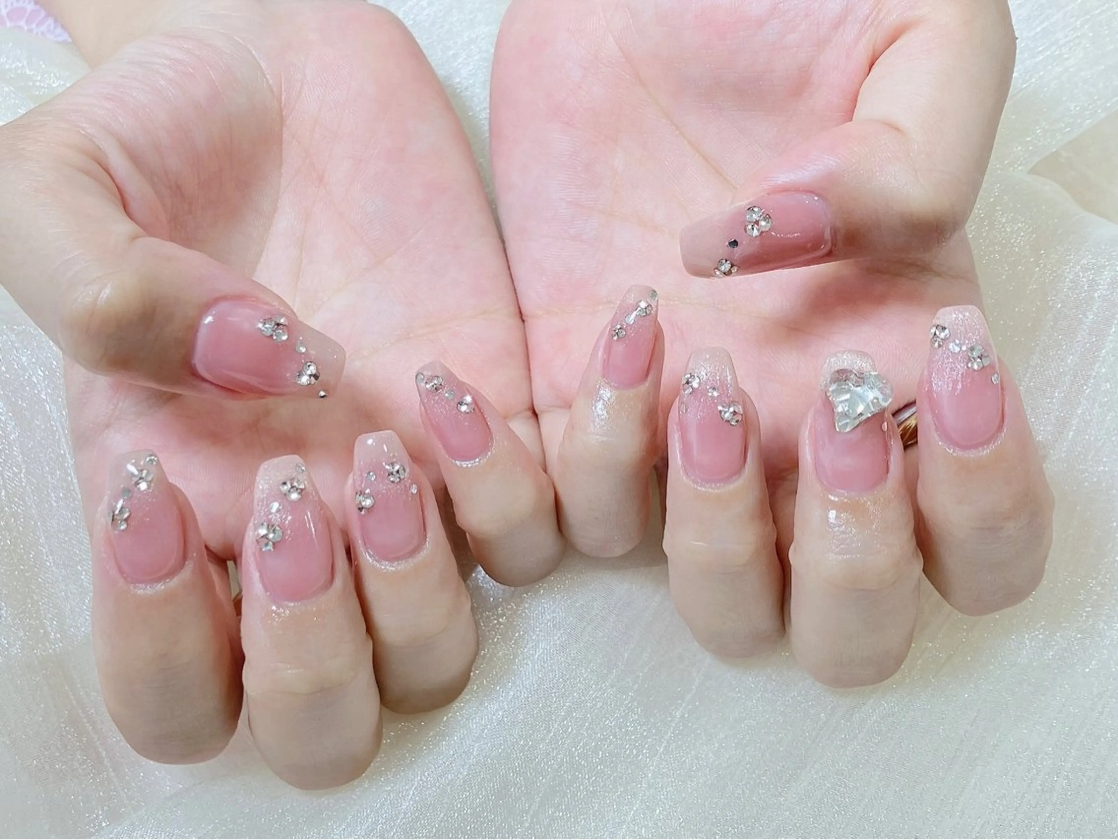 ネイル 持ち込み 林 麗欽のネイルデザイン