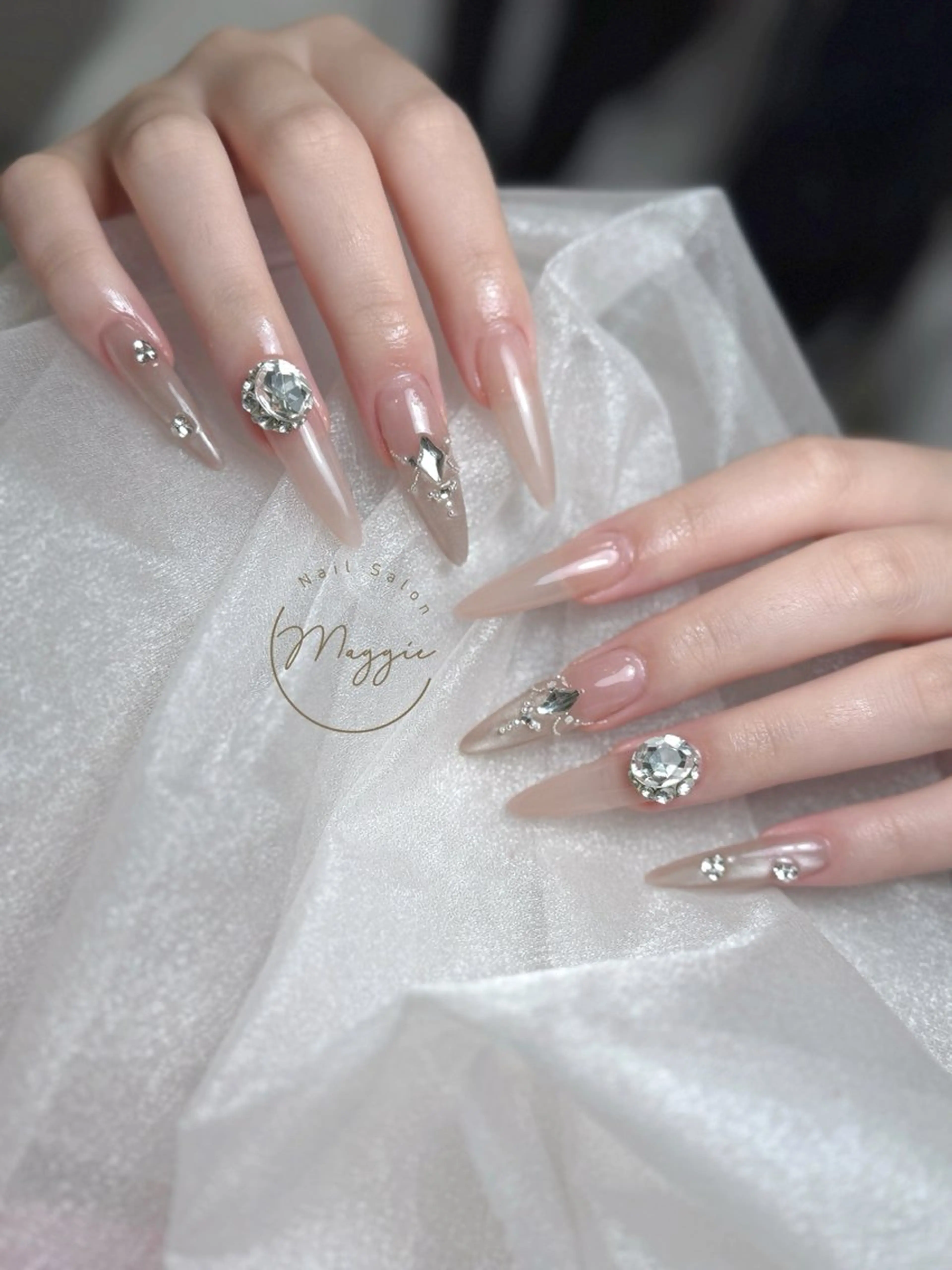 ネイル Maggie Nail🦩のネイルデザイン