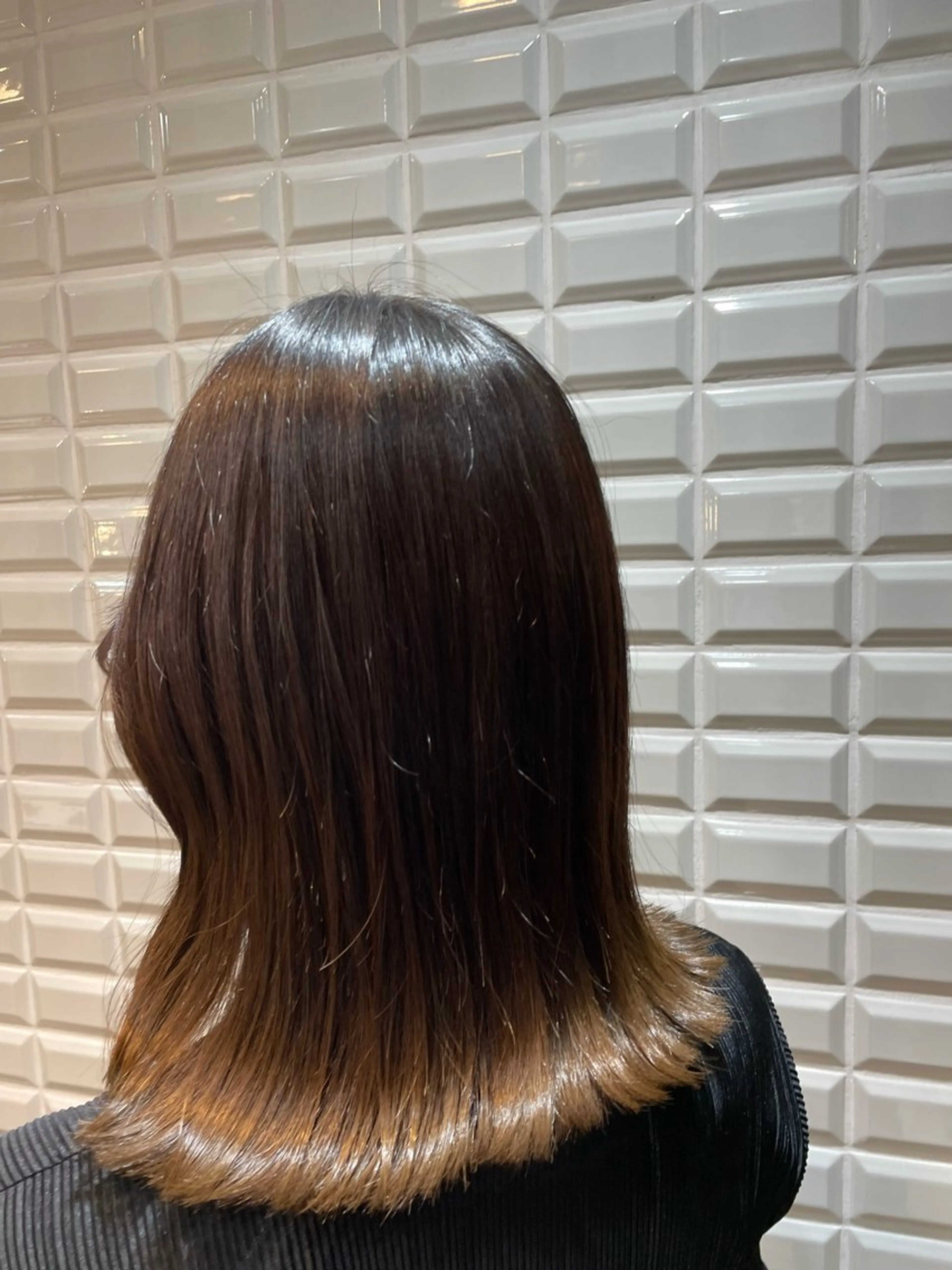 ミディアム 波巻き、ツイスト パーマモデル募集中のヘアスタイル