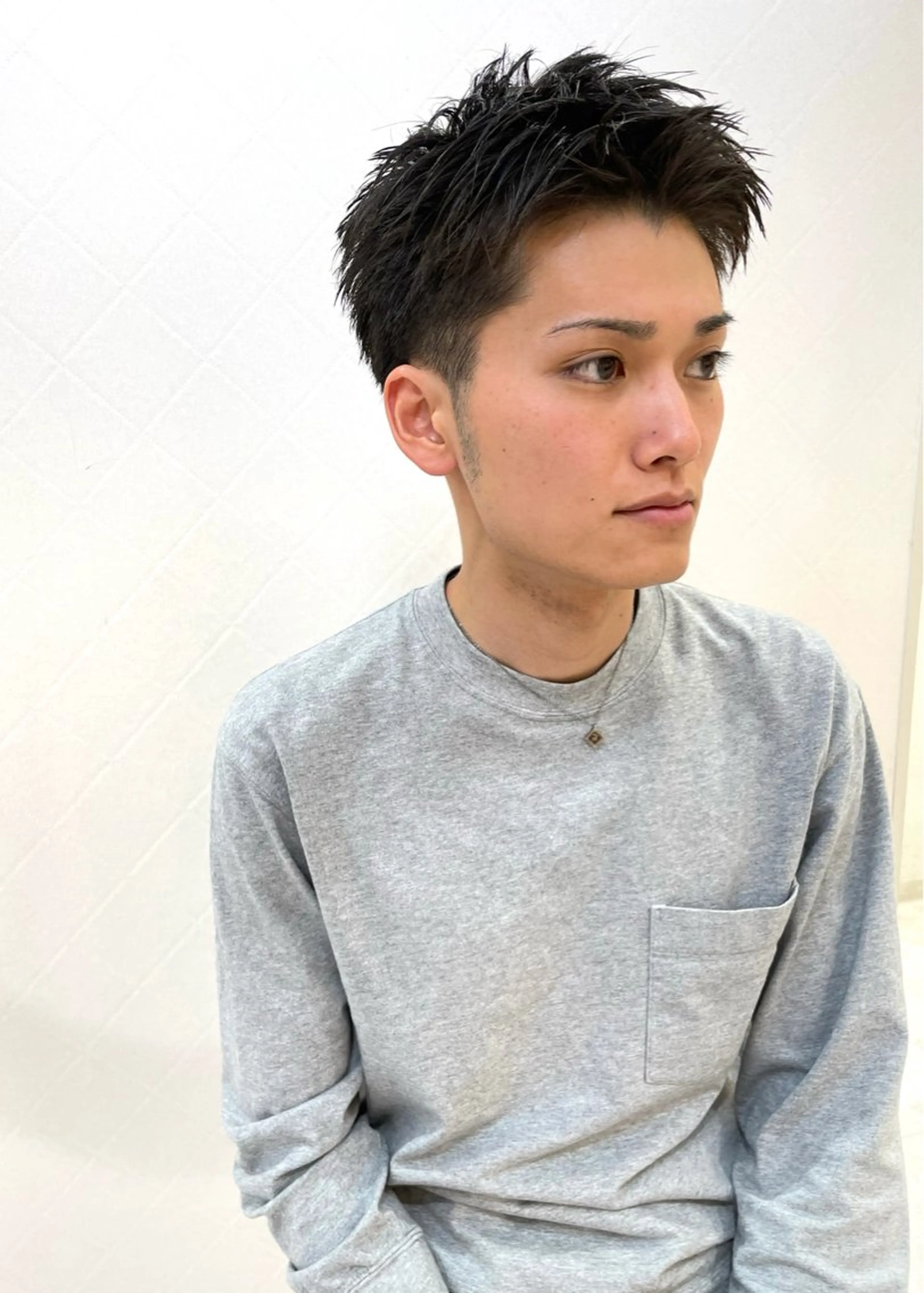 ショート メンズ スパイキーショート ショートヘア 顔周りレイヤー／ 似合わせ／古津遼平のヘアスタイル