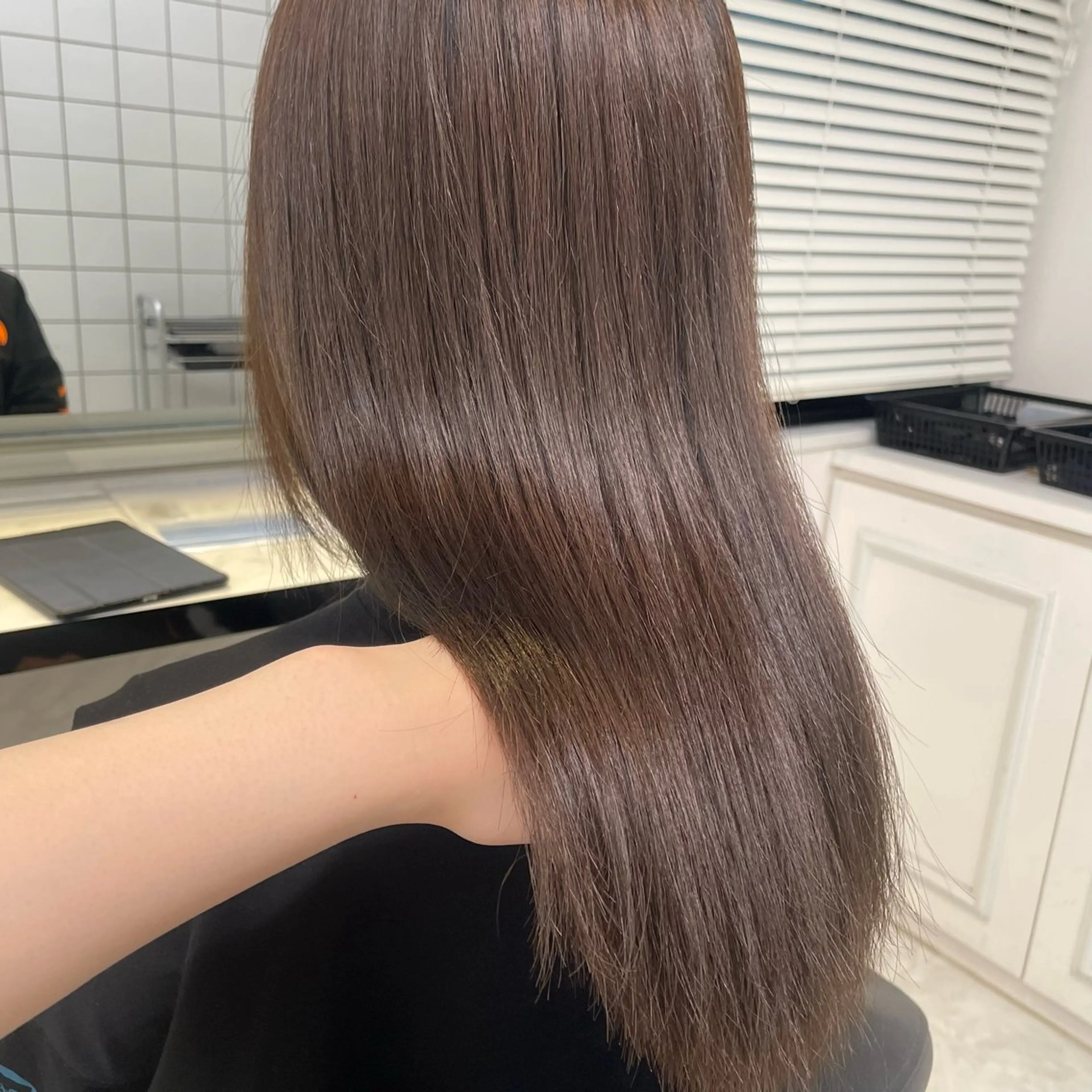 ミディアム カット ヘアカラー うる艶トレンドヘア 🕊️上野BABYのヘアスタイル