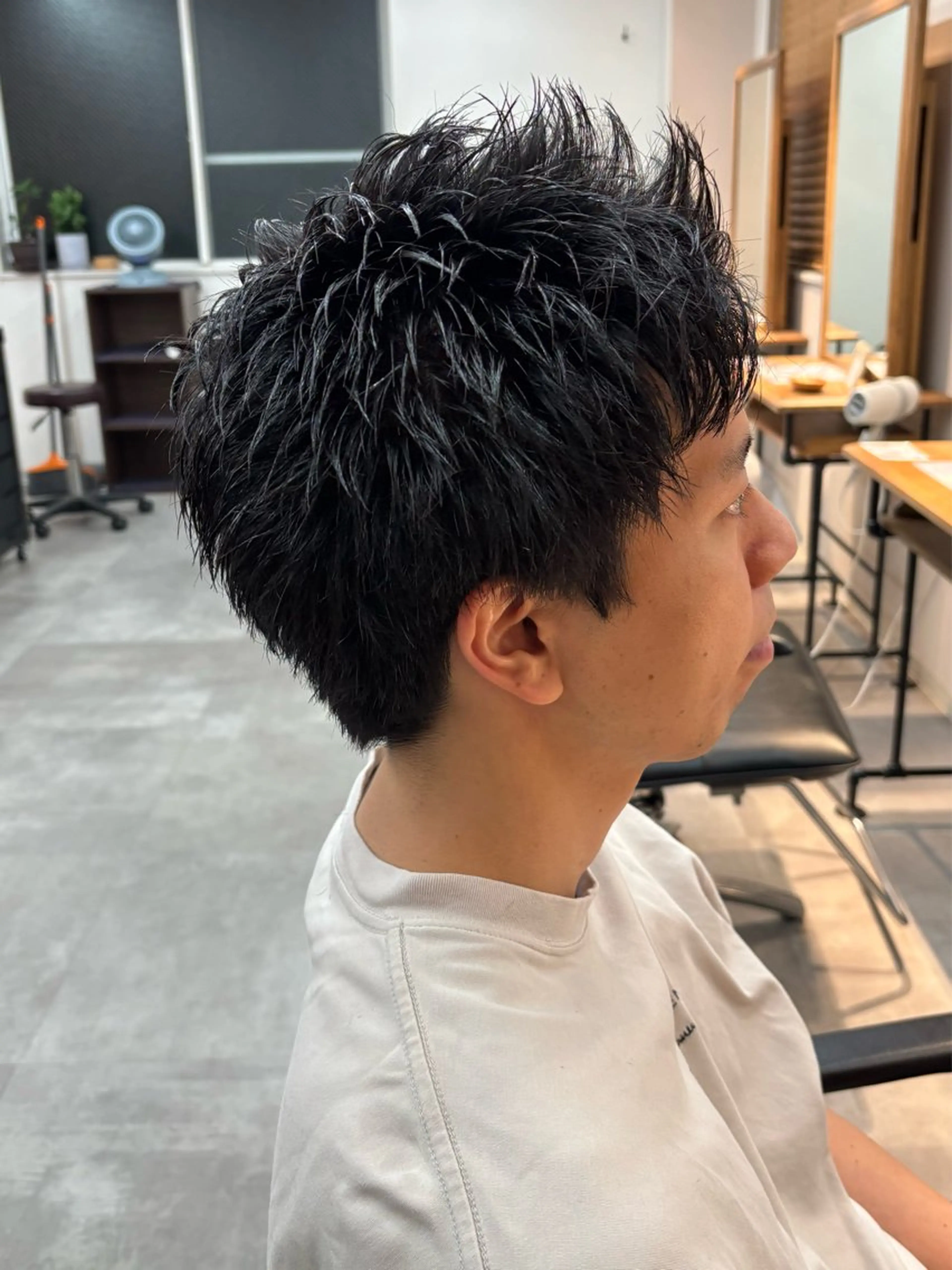 メンズ スパイキーショート カット フェザーパーマ/韓国 /メンズカット保立のヘアスタイル